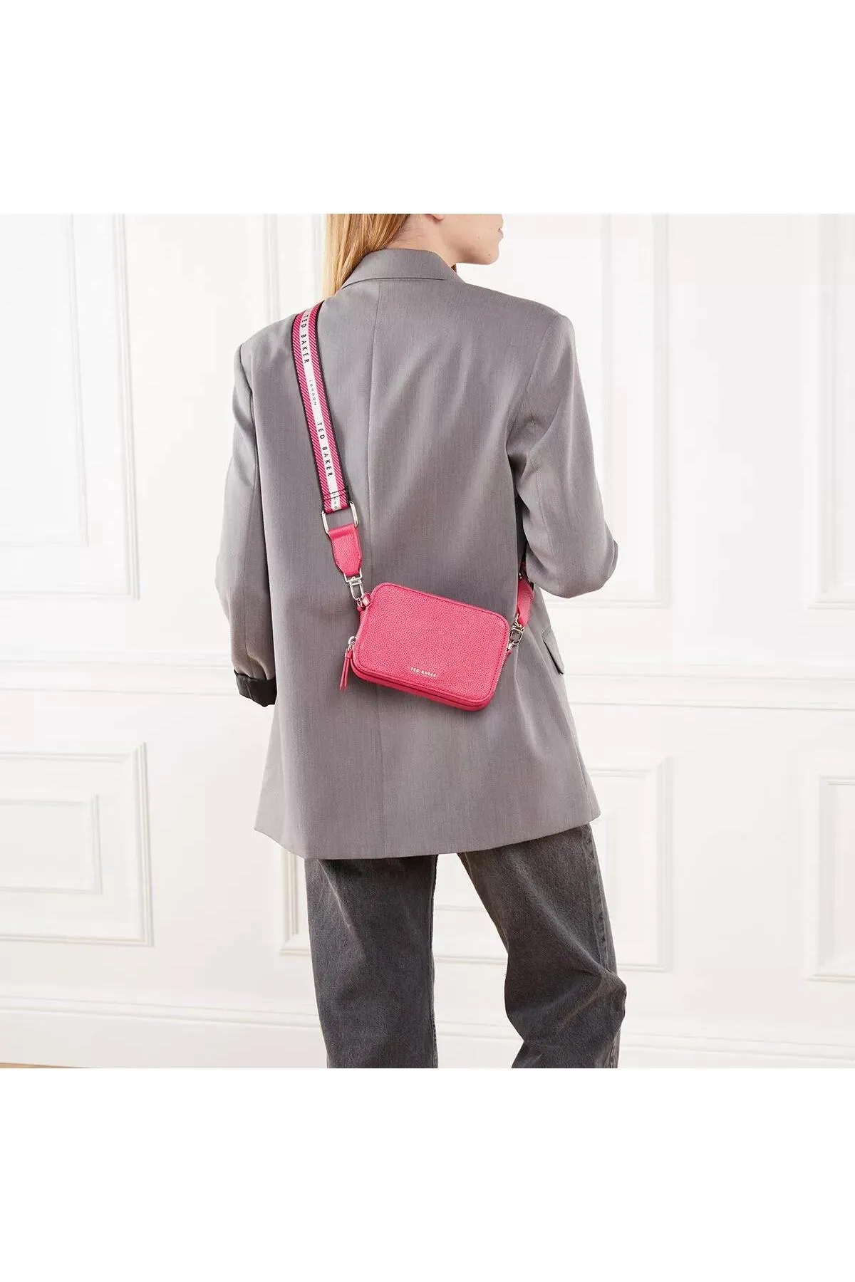 Ted Baker  Umhängetasche Stunna Mini aus Webstoff Rosa