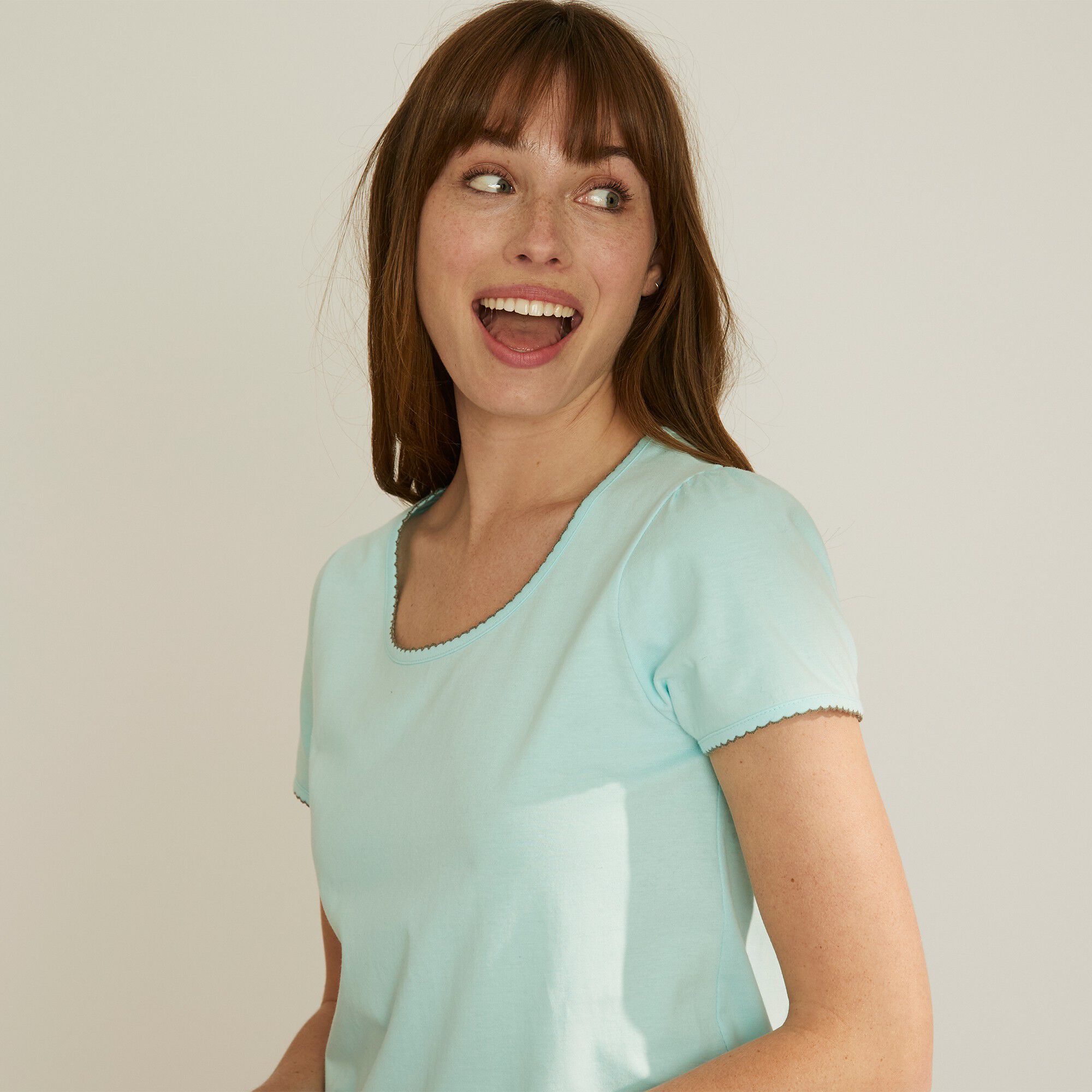 Tee-shirt de pyjama manches courtes imprimé base fleurs