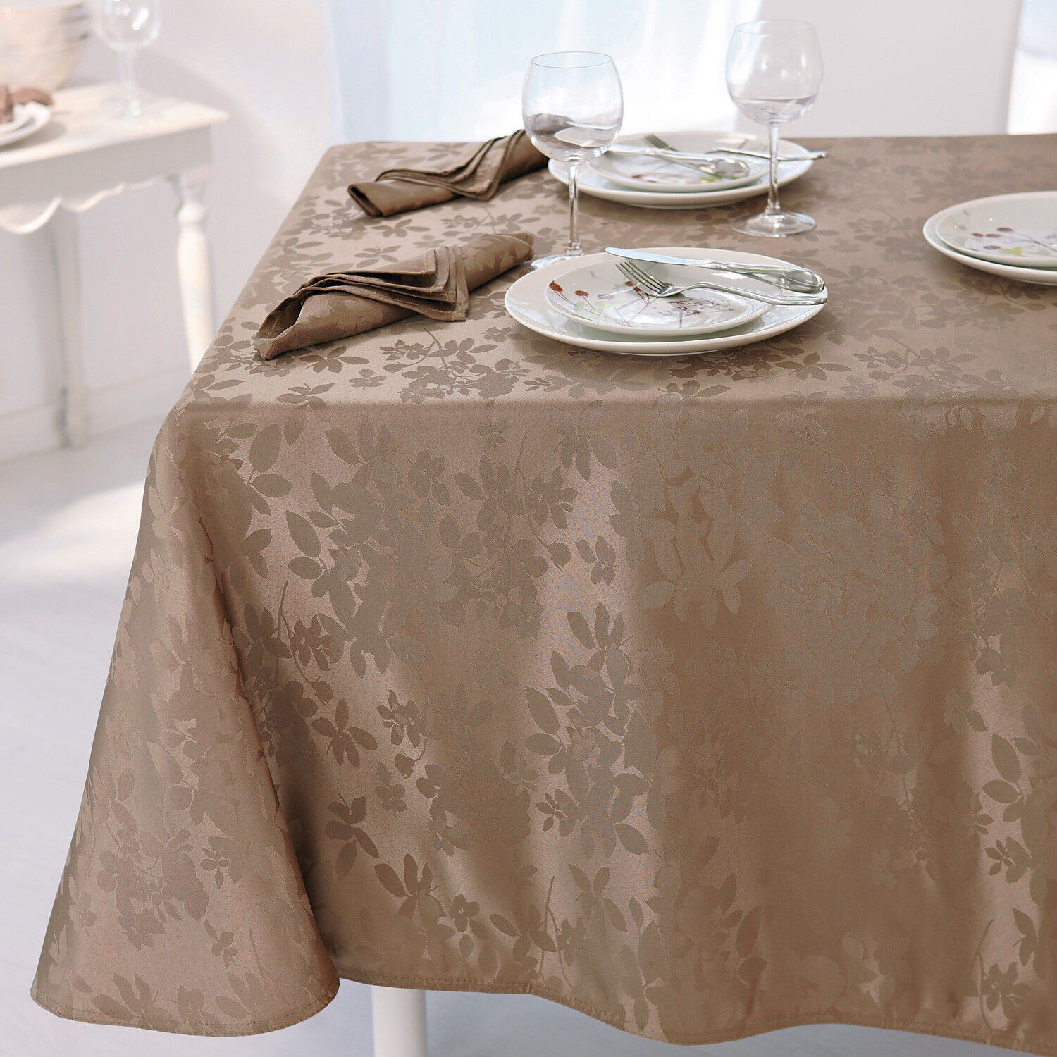 Nappe damassée feuillages Colombine