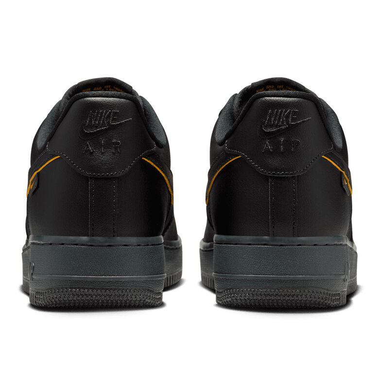 NIKE Air Force 1 '07 