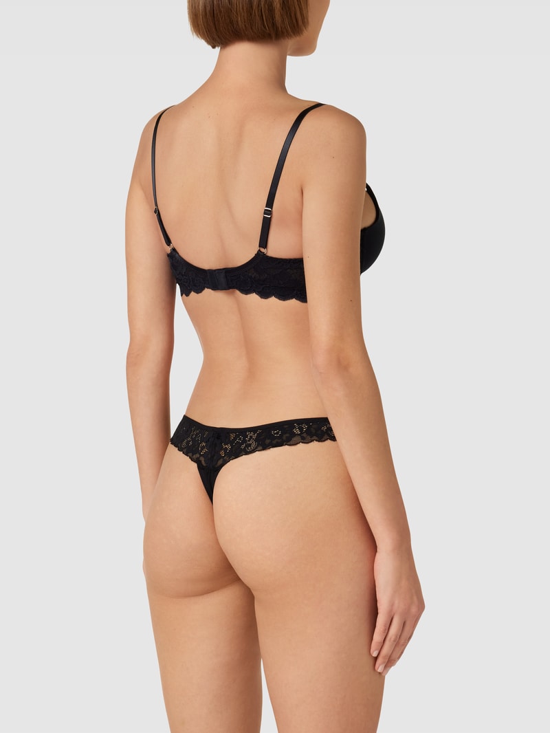 Schalen-BH mit Spitzeneinsatz Modell Moments in schwarz