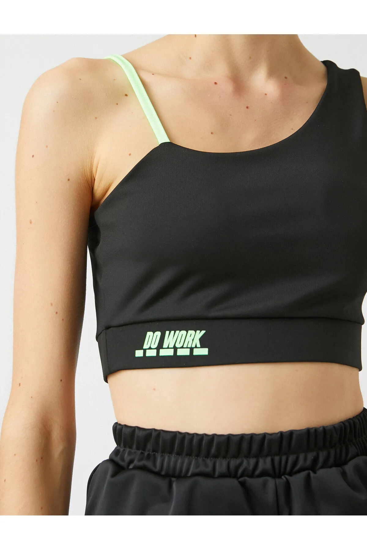 Koton  Sport-BH mit Paspelträgern, asymmetrischer Schnitt