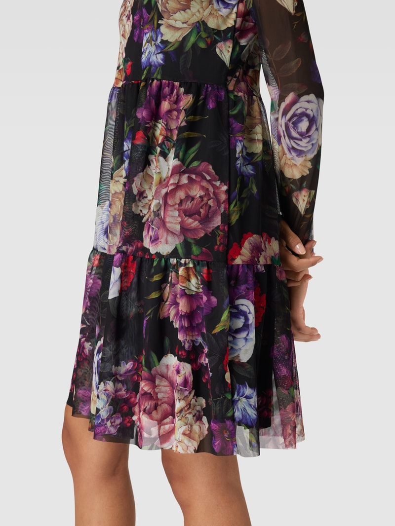 Knielanges Kleid mit floralem Muster in schwarz
