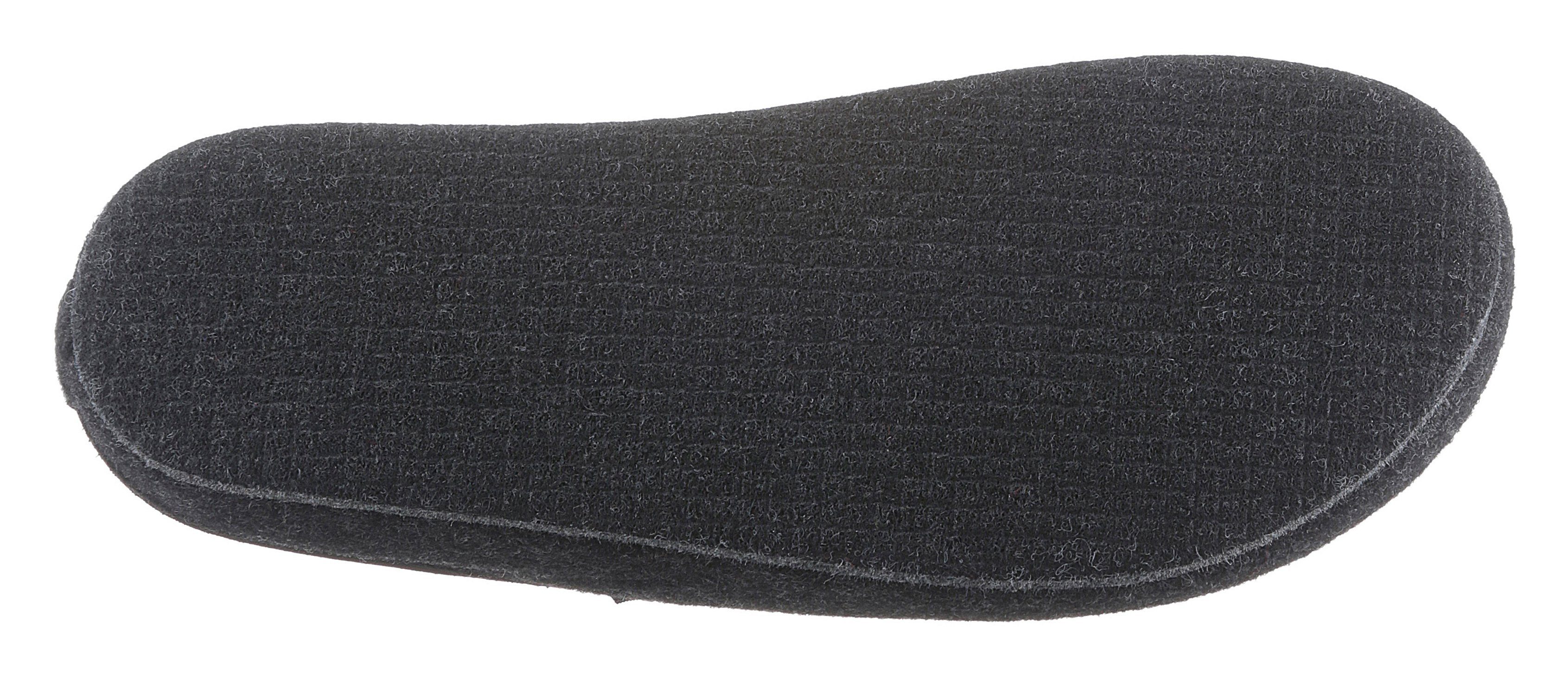 Tofee Pantoffel in klassischer Optik