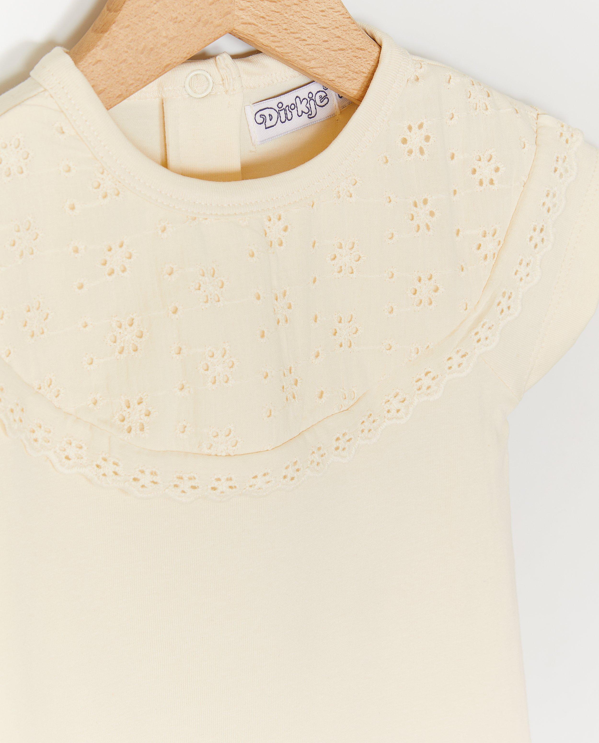 Dirkje t-shirt med broderi anglaise vit