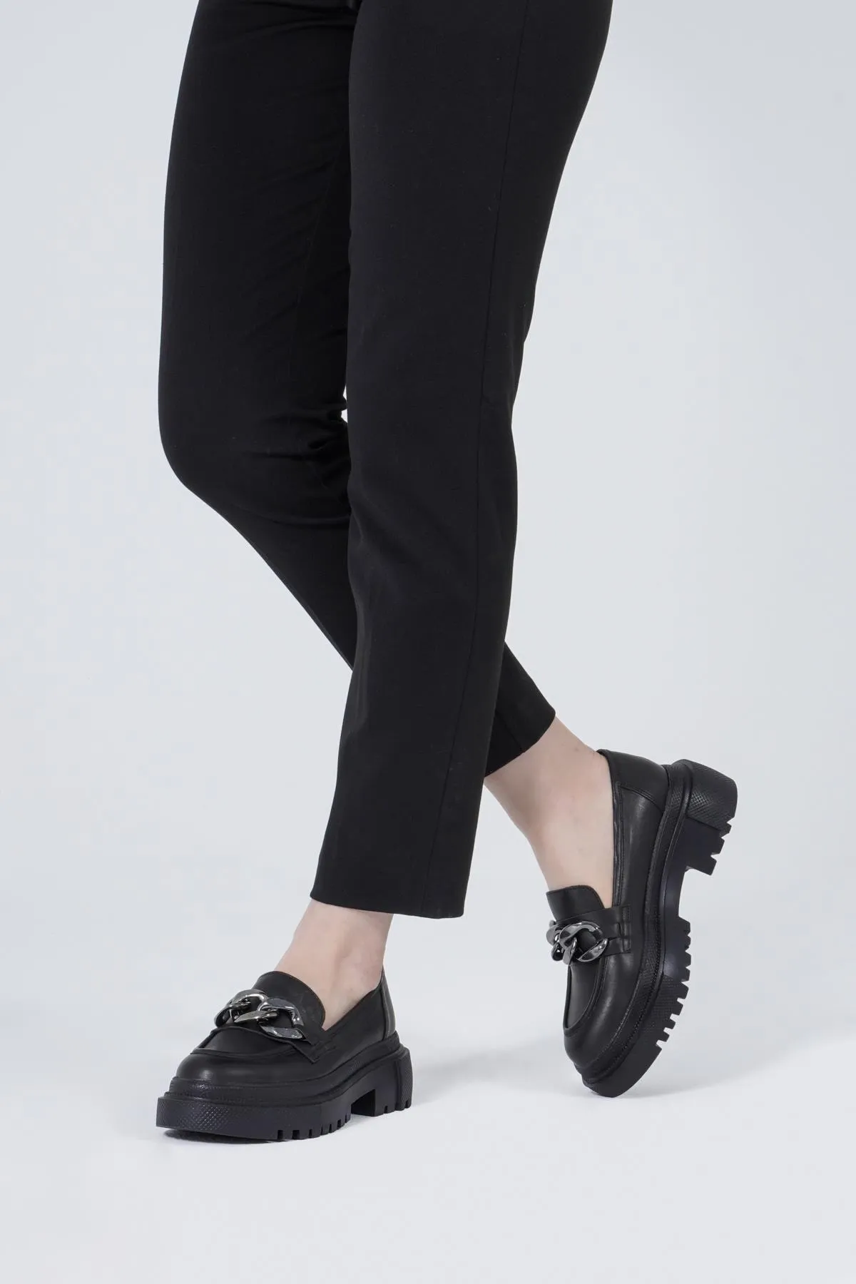 CZ London  Loafer-Schuhe aus echtem Leder für Damen mit Kette und dicker Sohle