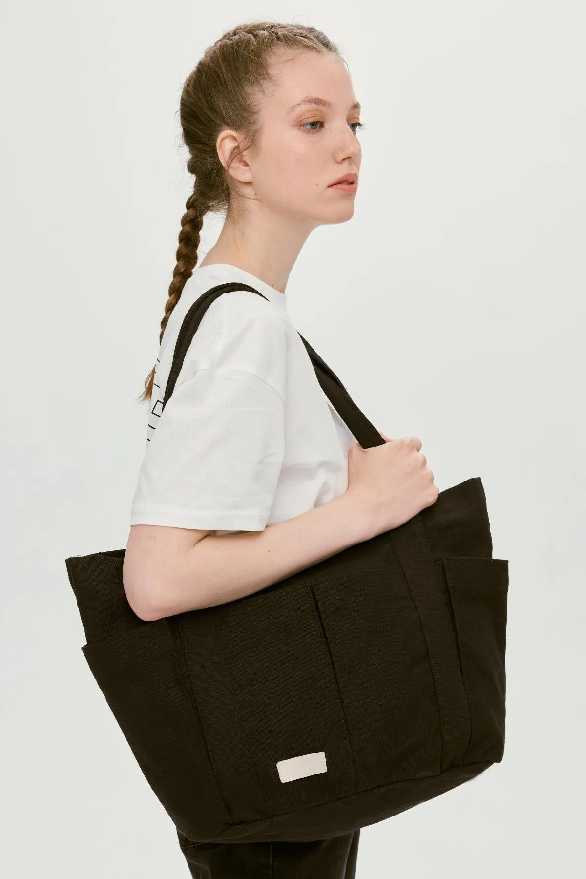 Manuka  Canvas-Tasche mit mehreren Taschen, Schwarz