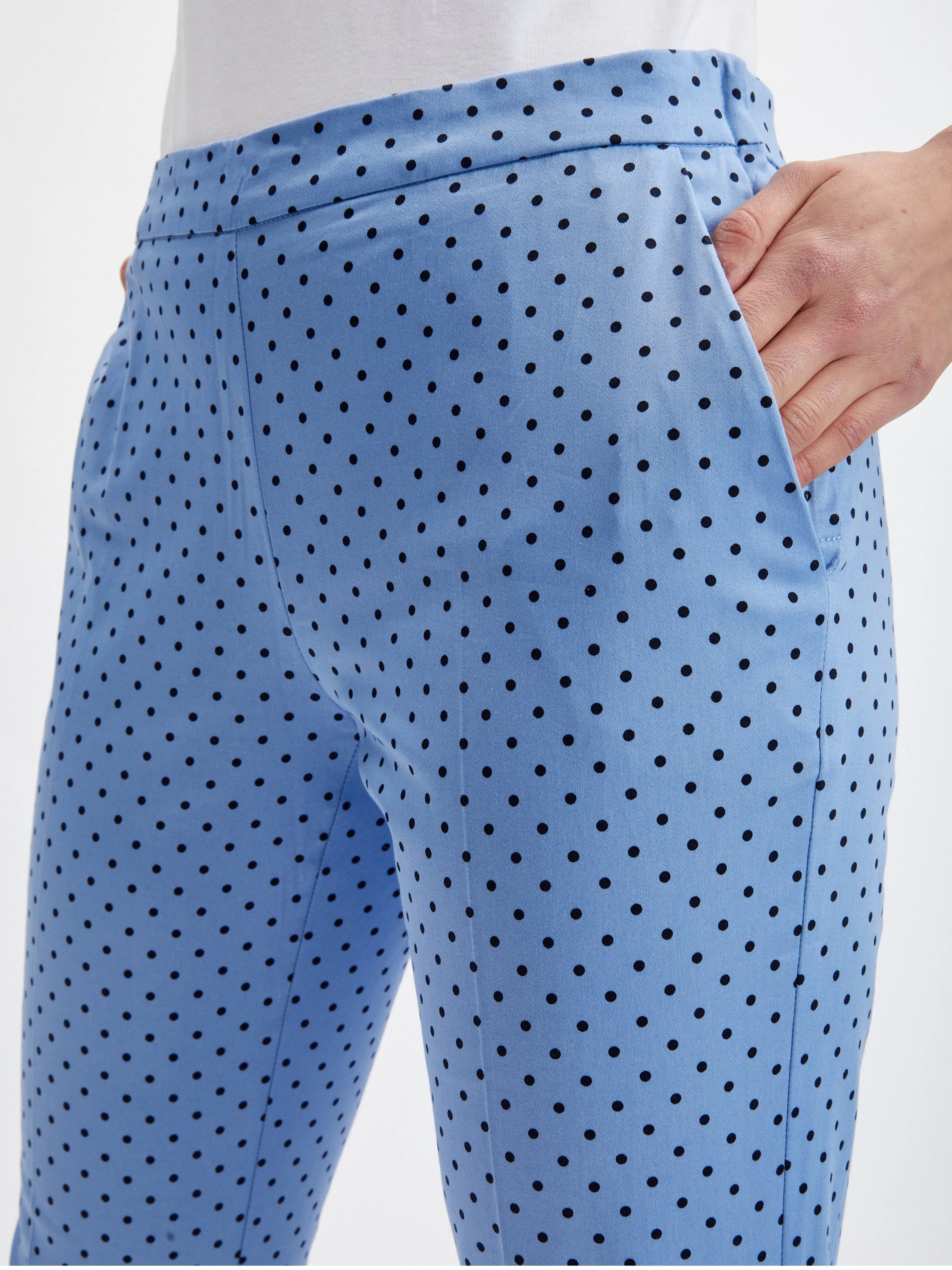 Blaue gepunktete Damen-Cropped-Hose ORSAY