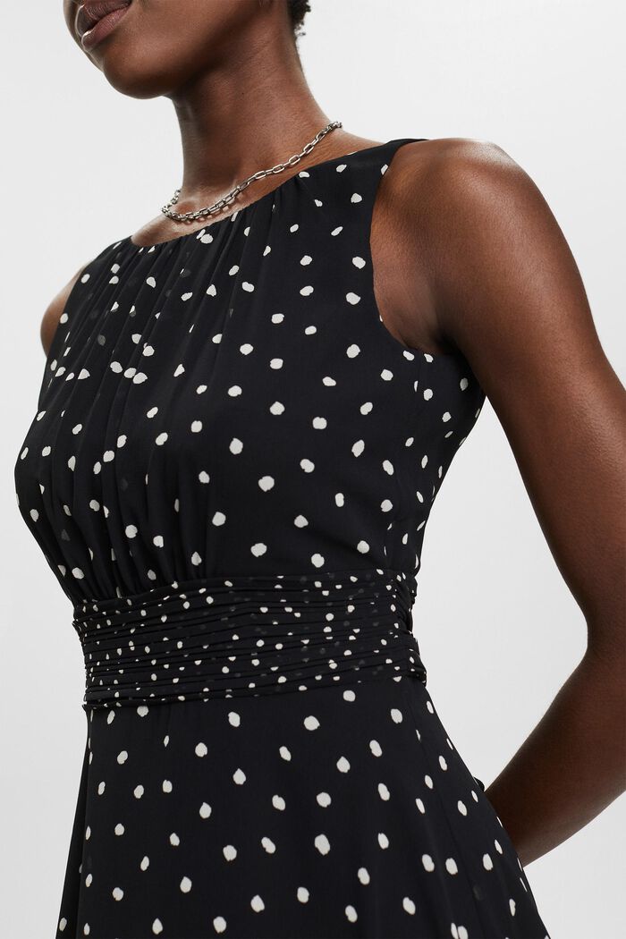 Recycelt: Chiffon-Kleid mit geraffter Taille