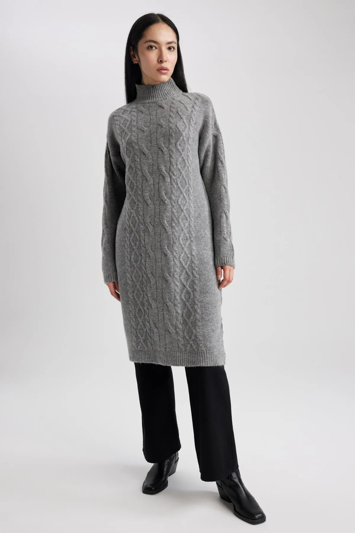 DeFacto  Langärmliges Kleid mit halblangem Rollkragen und normaler Passform