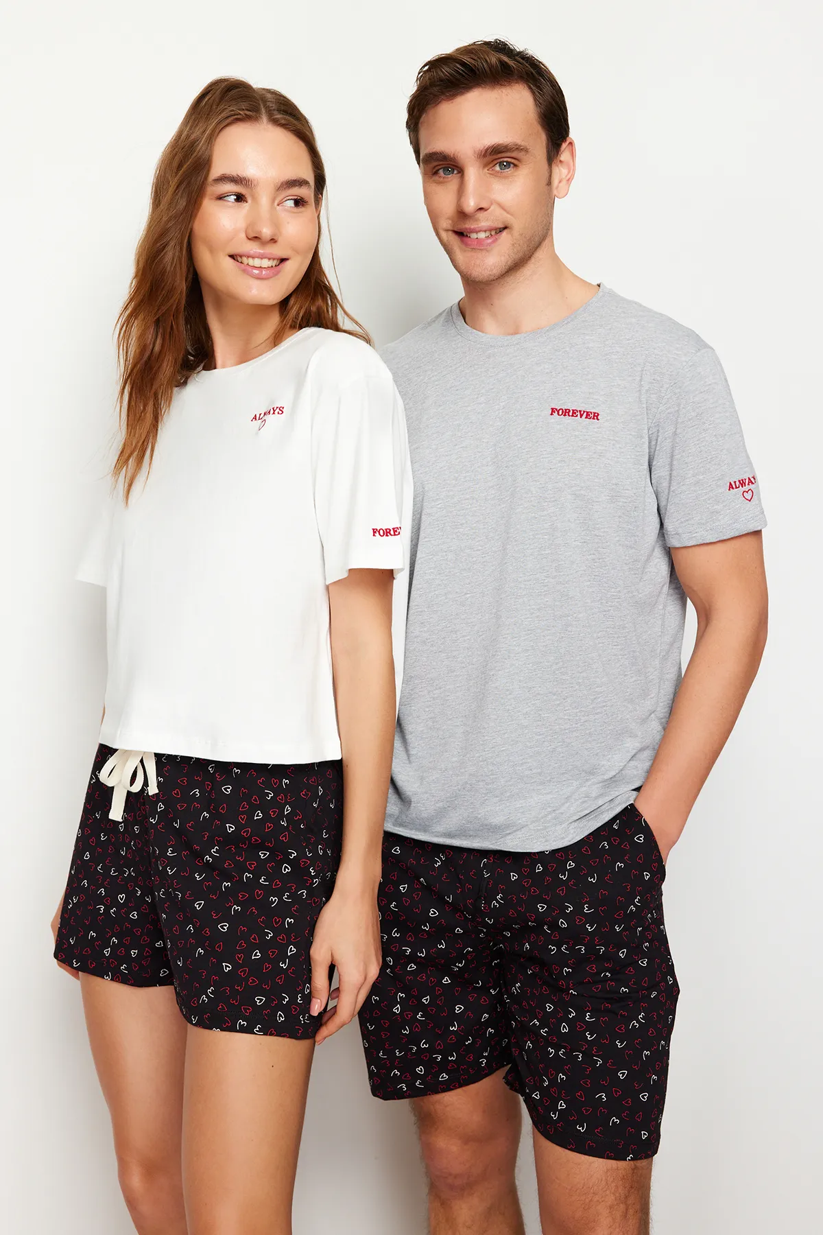 Trendyol Collection  Pyjama-Set für Damen, ecru, 100 % Baumwolle, mit Slogan bestickt, aus Strick THMSS24PT00176