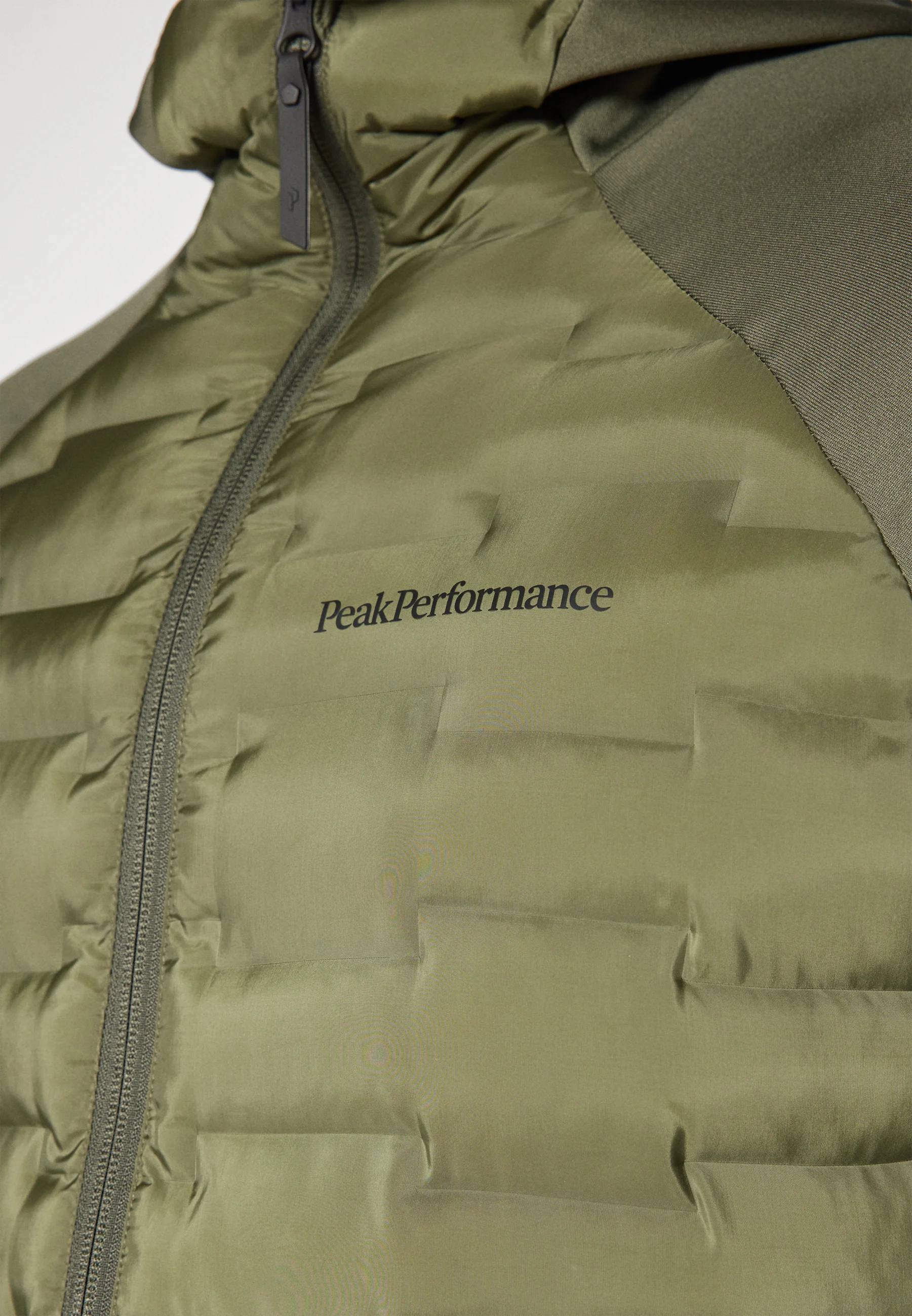 Chaqueta de exterior Peak Performance ARGON HYBRID HOOD