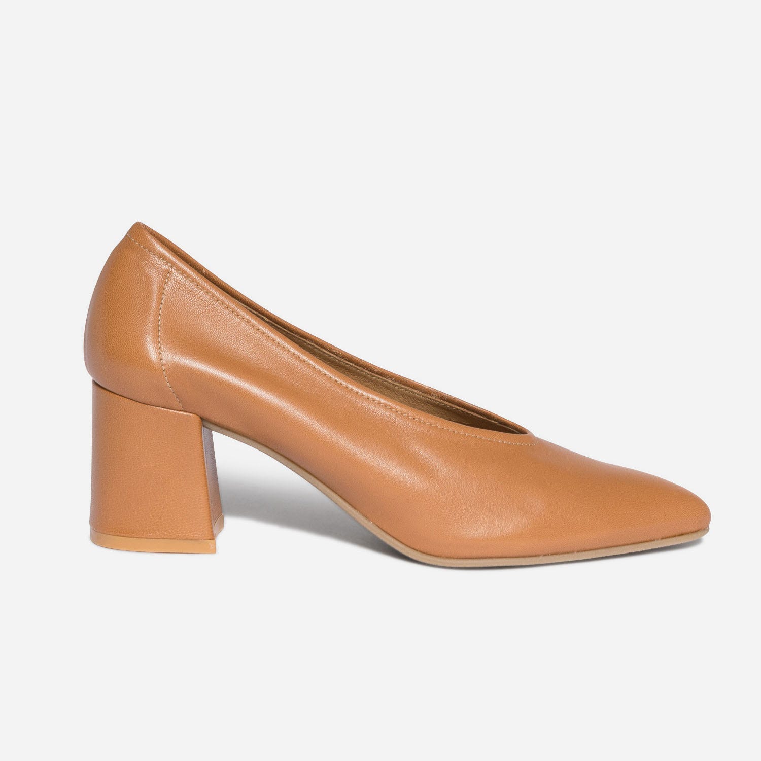 Escarpin camel en cuir à décolleté couvrant