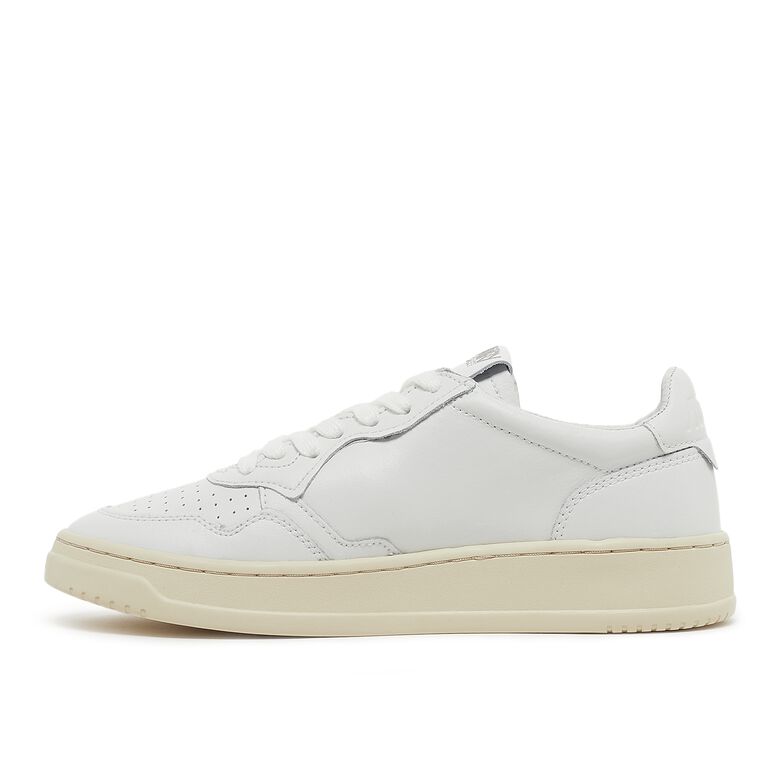 Autry Wmns 01 Low WLL15 white