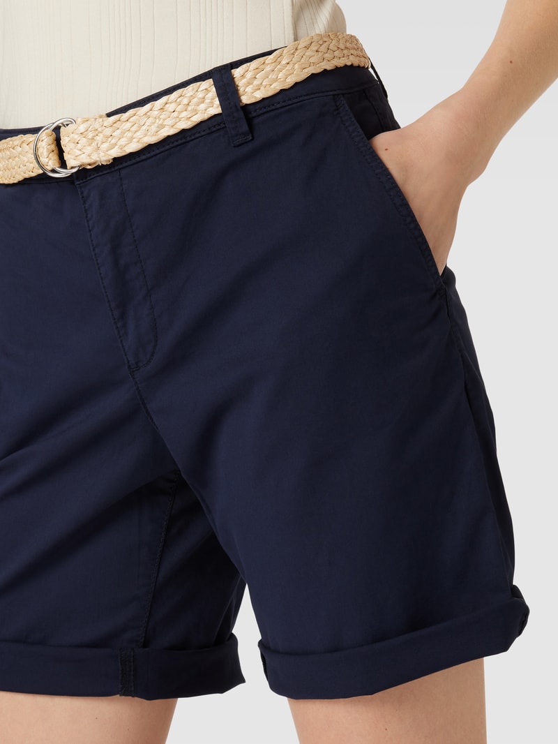 Shorts mit Gürtel in marineblau