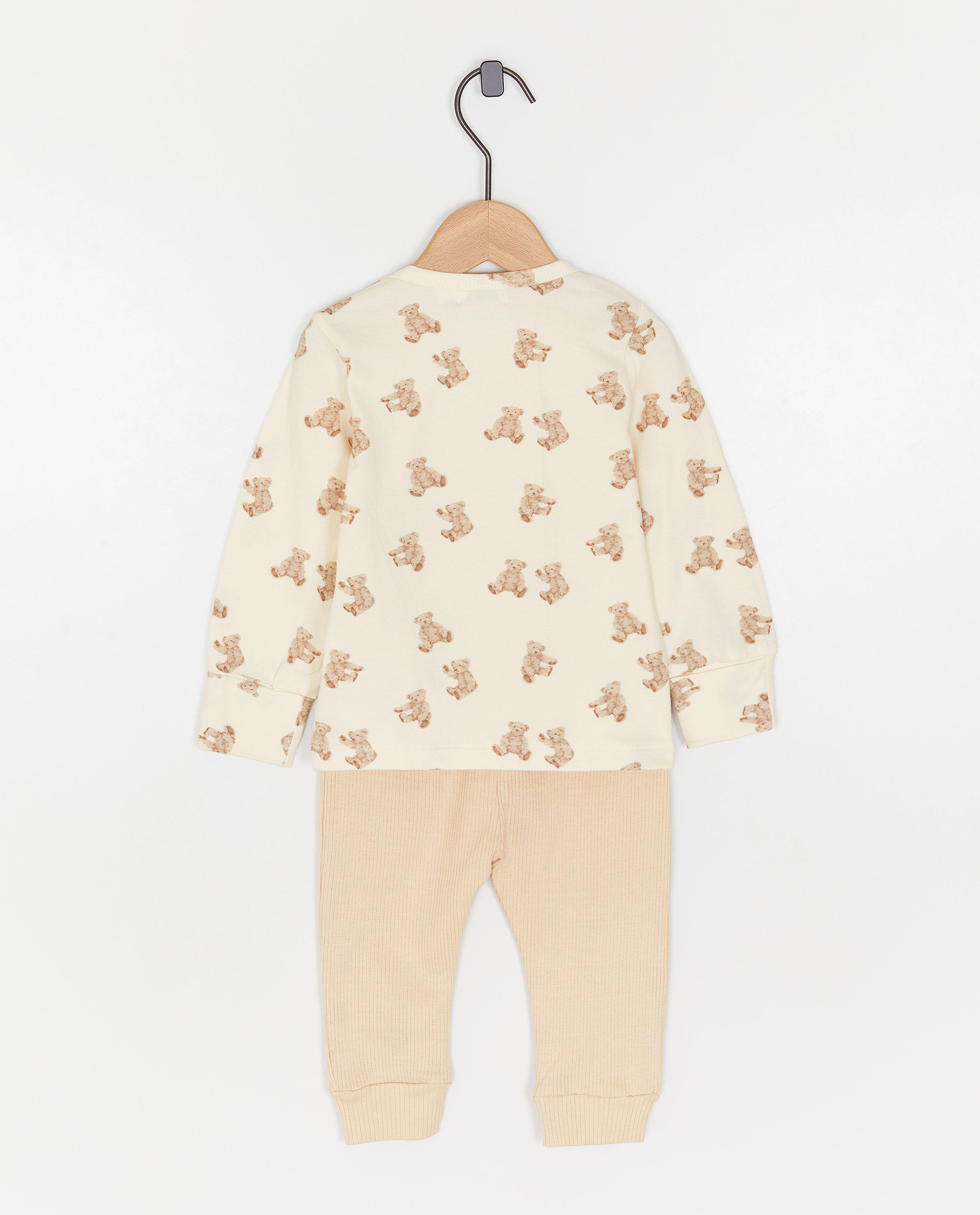 Set Dirkje: pulover + pantaloni de trening + șapcă albă