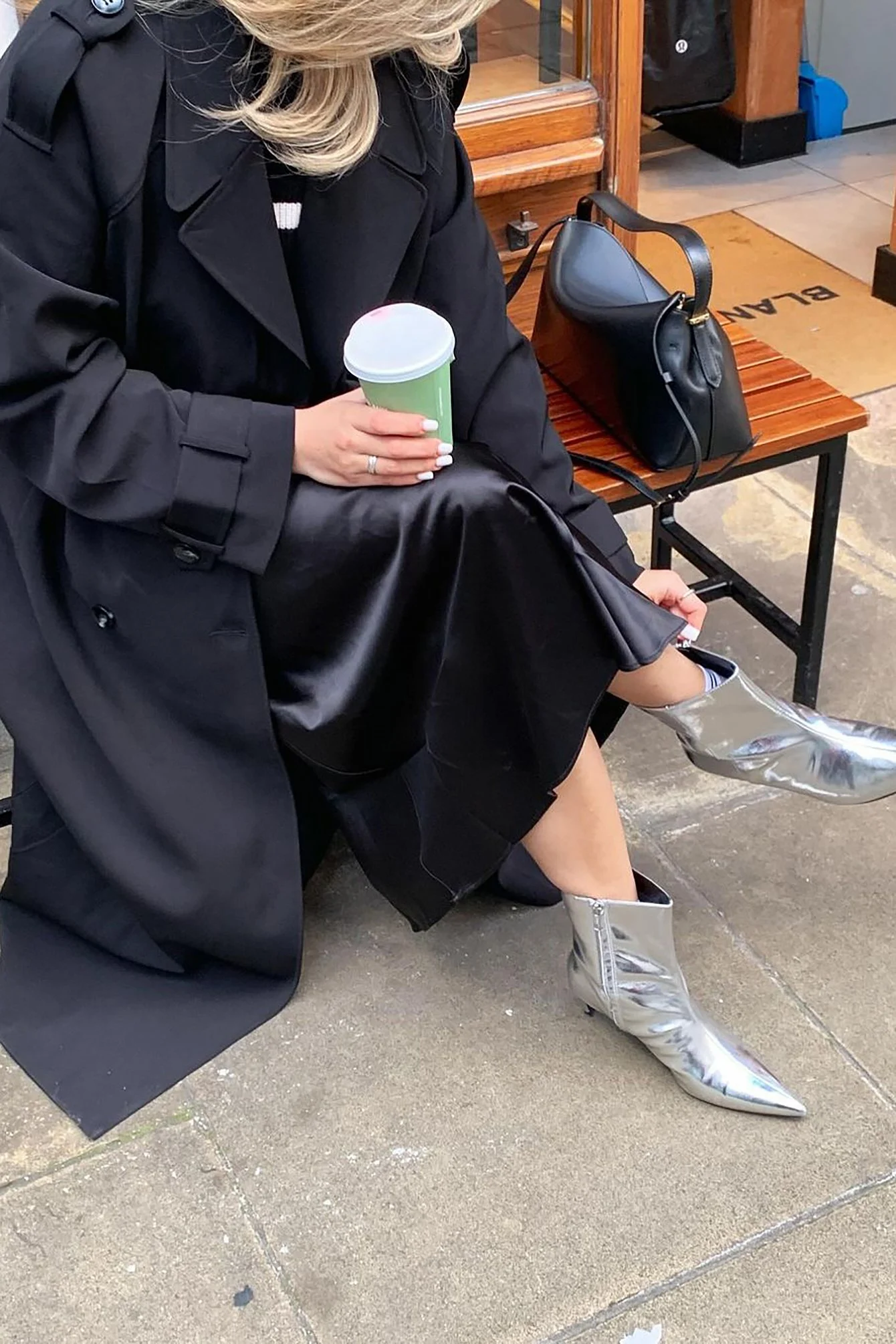 Stiefeletten mit Kitten-Heel-Absatz