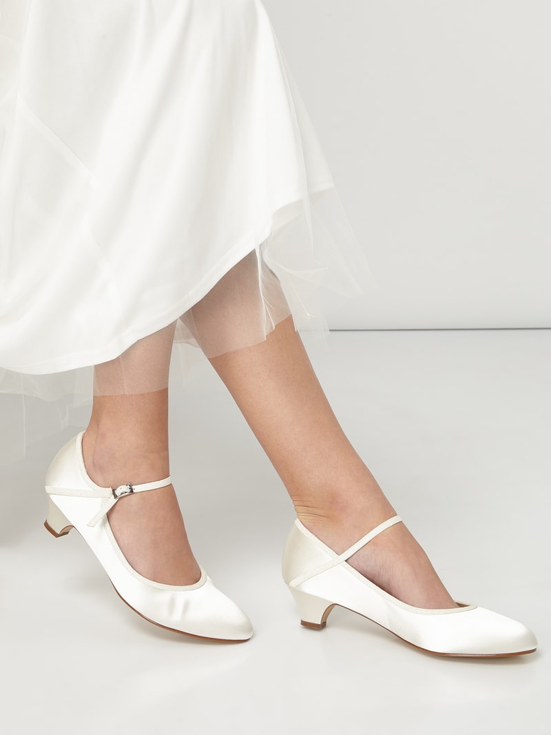 Pumps aus Satin in offwhite
