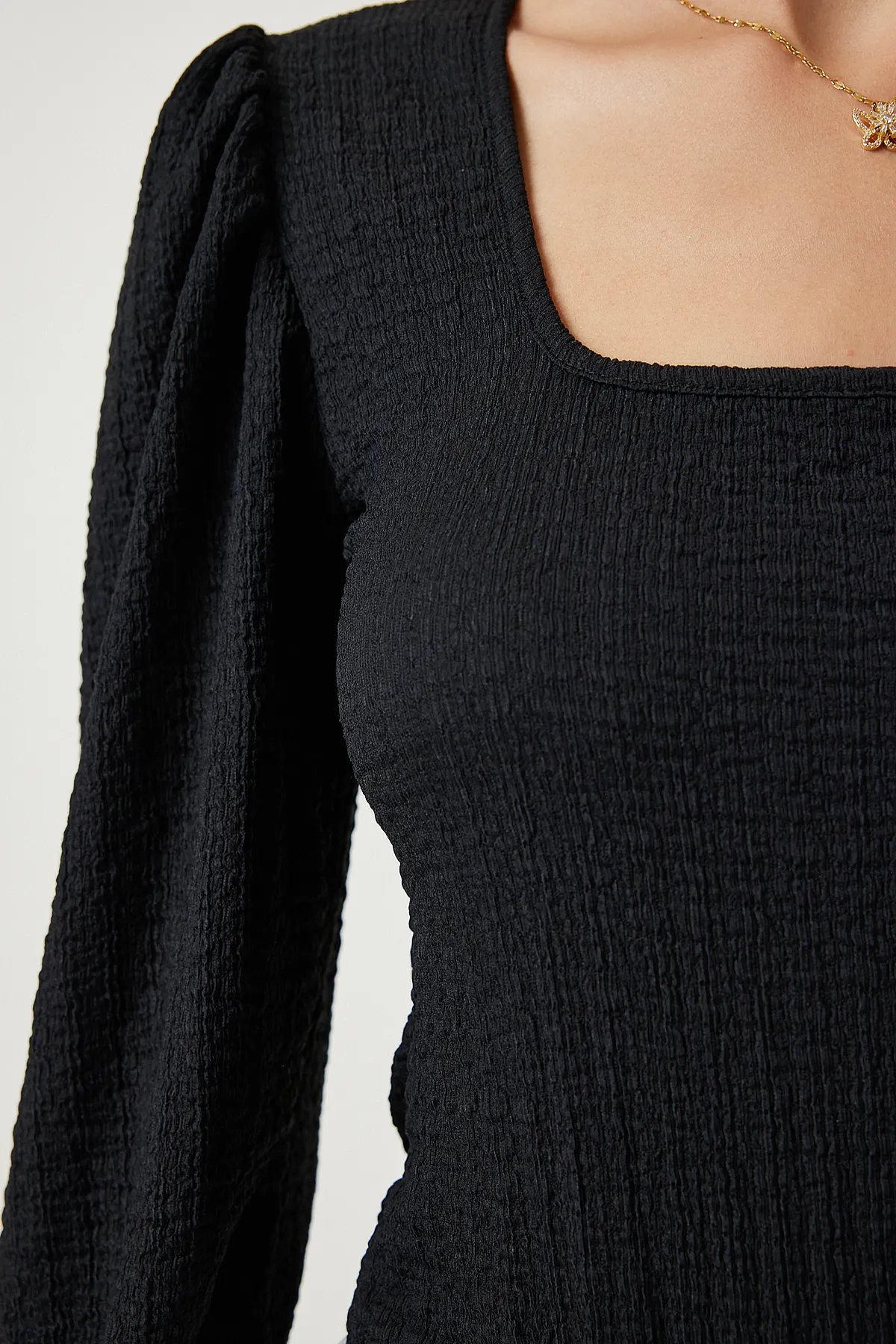 Happiness İstanbul  Schwarze strukturierte Strickbluse mit quadratischem Kragen für Damen DD01111