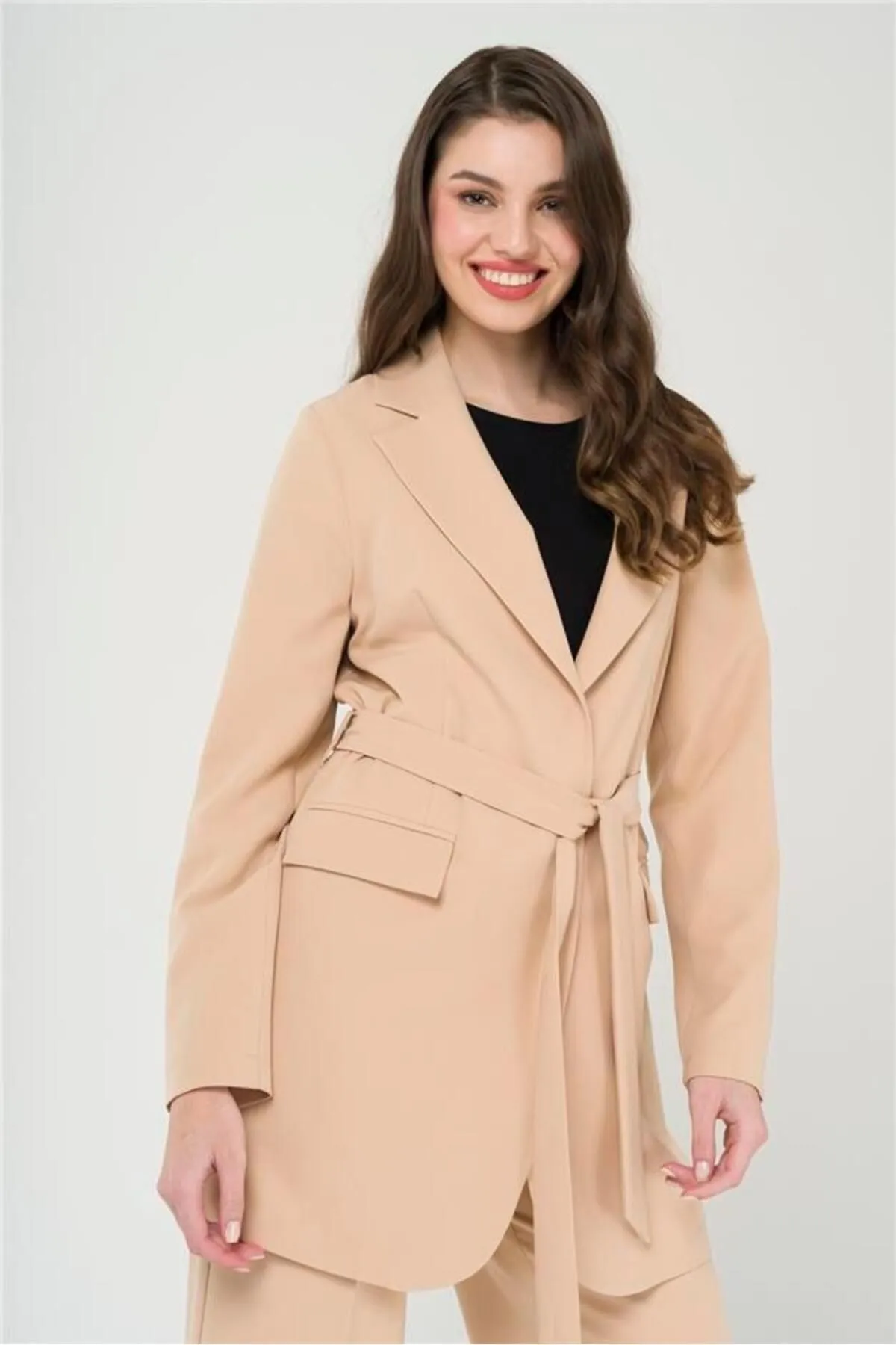 Olcay  Gürteldetaillierte, ungefütterte Jacke, Hose, Anzug A.kamel 9214