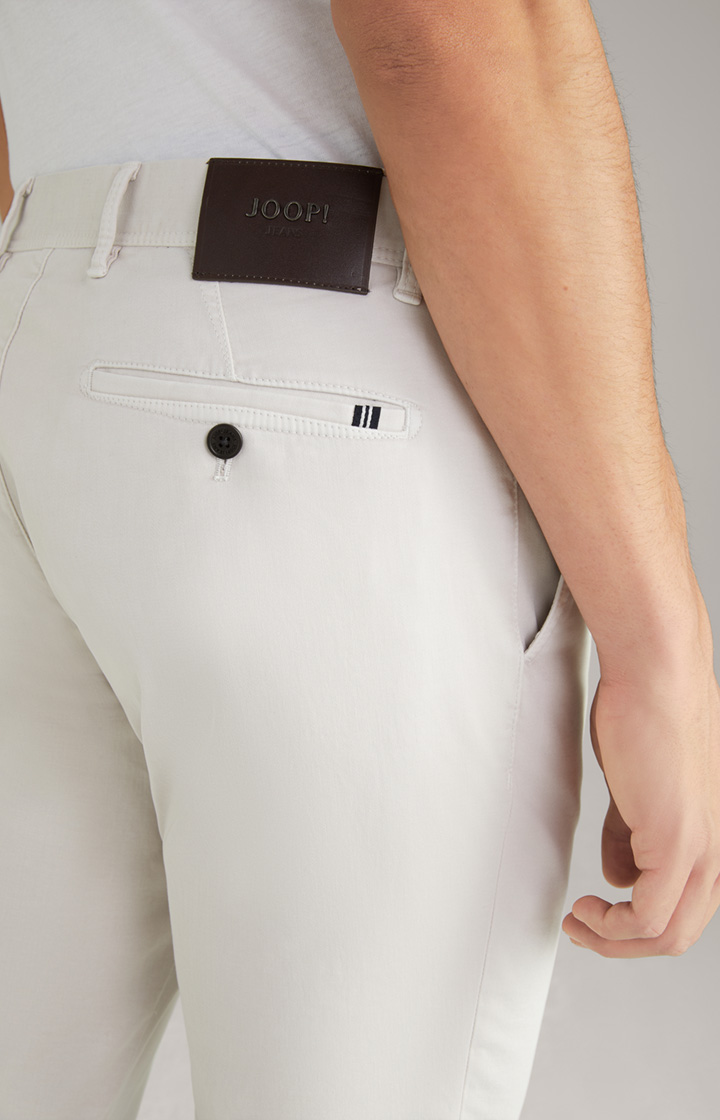 Chino Matthew in Offwhite