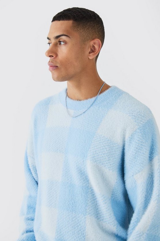Kastiger flauschiger Rundhals-Pullover mit Karomuster