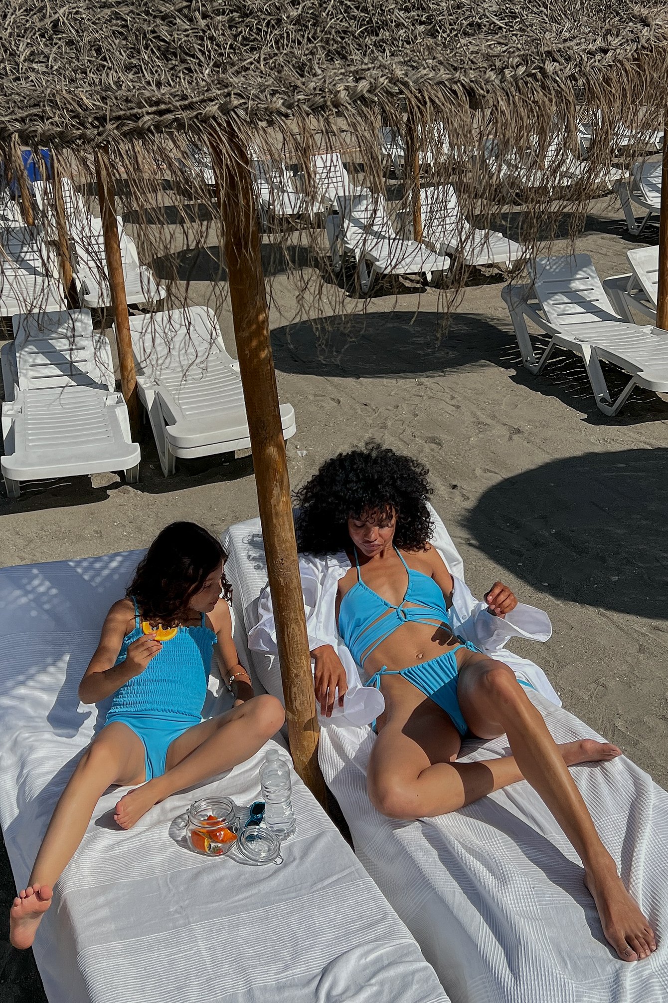 Bikini-Unterteil mit seitlicher Schnürung