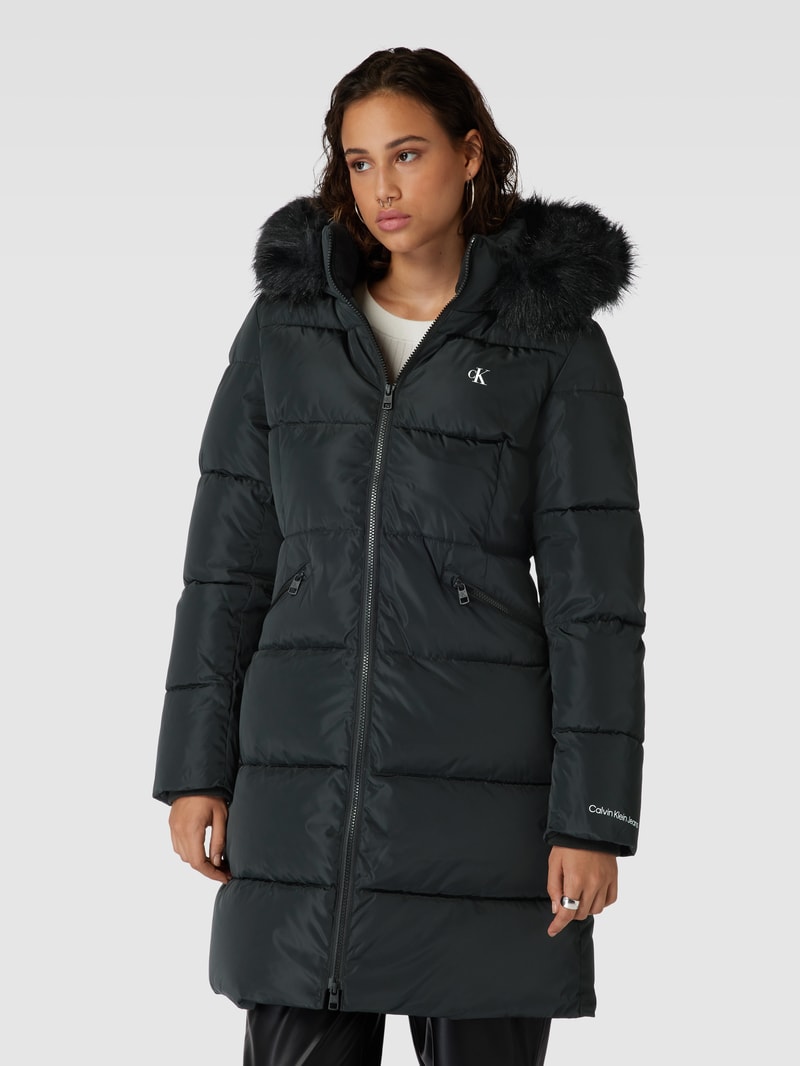 Steppmantel mit Label-Print in black