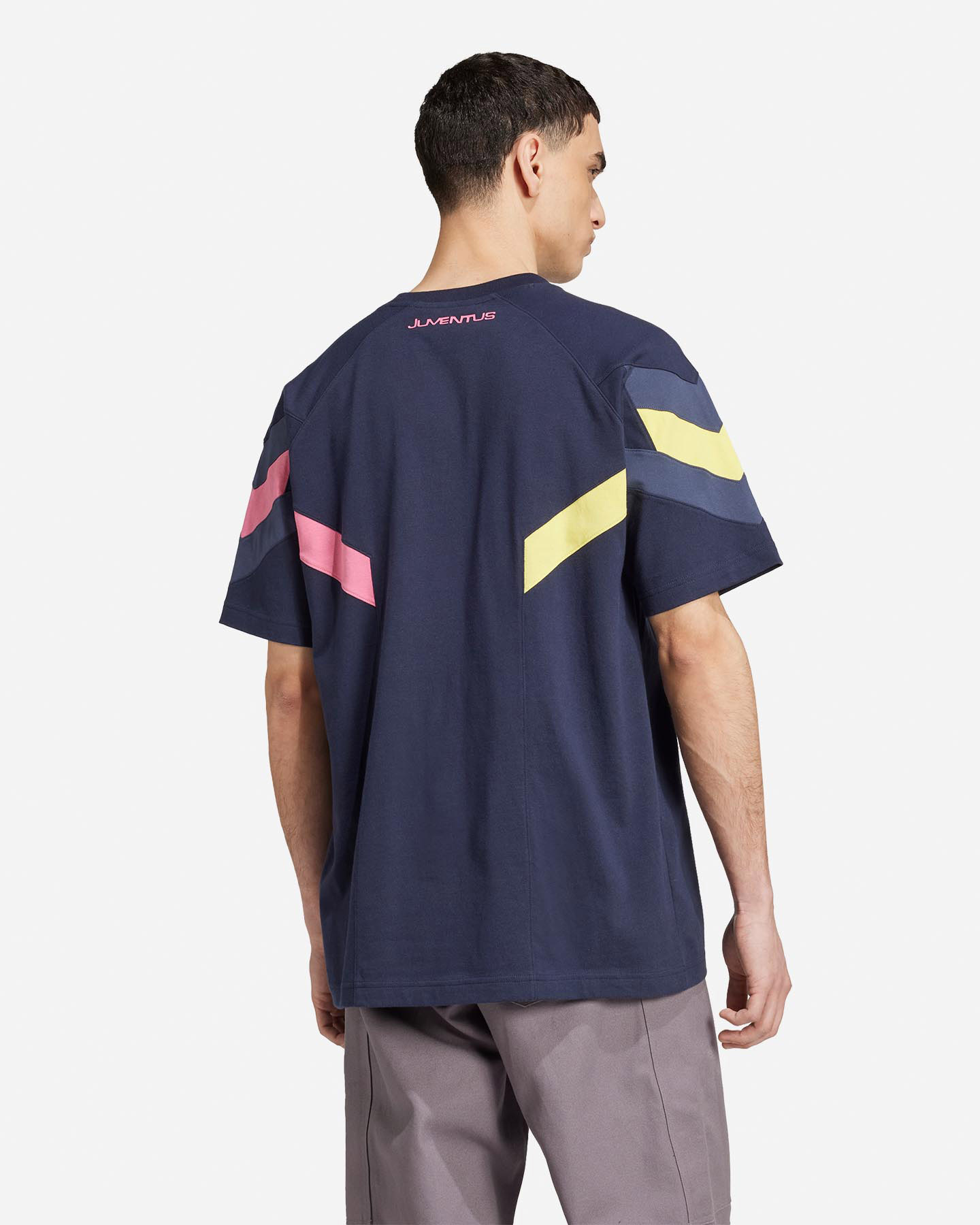 Oficiálne futbalové oblečenie Adidas Juventus 24-25 Og M IN5598