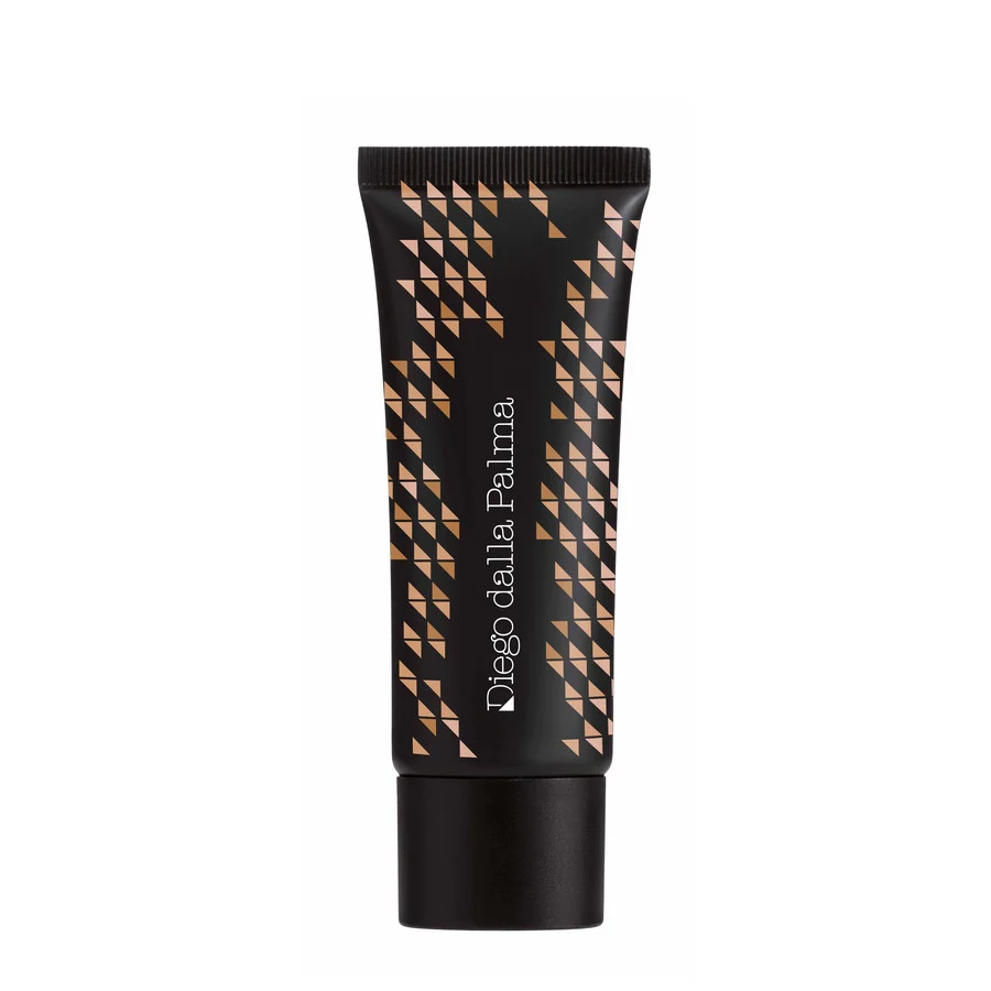 Ansiktskamuflasjekorrigerer - Kremfoundation, concealer, kroppsmakeup