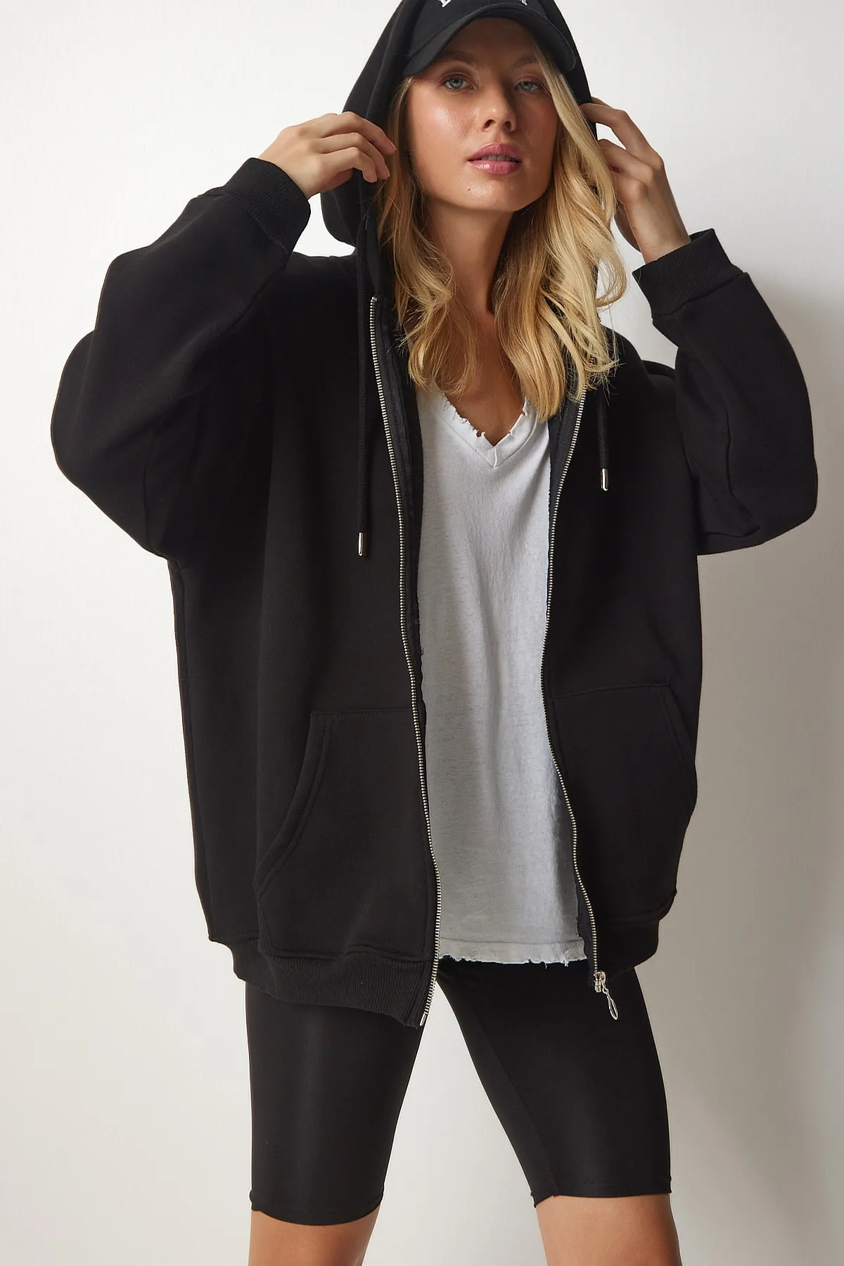 Happiness İstanbul  Sweatshirt - Schwarz - Oversized