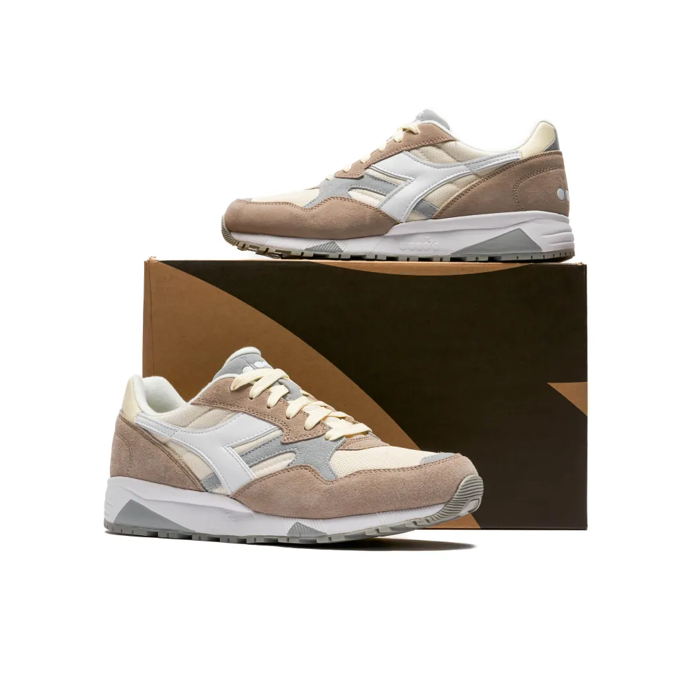 Diadora N902 501.178559-C7240 / braun