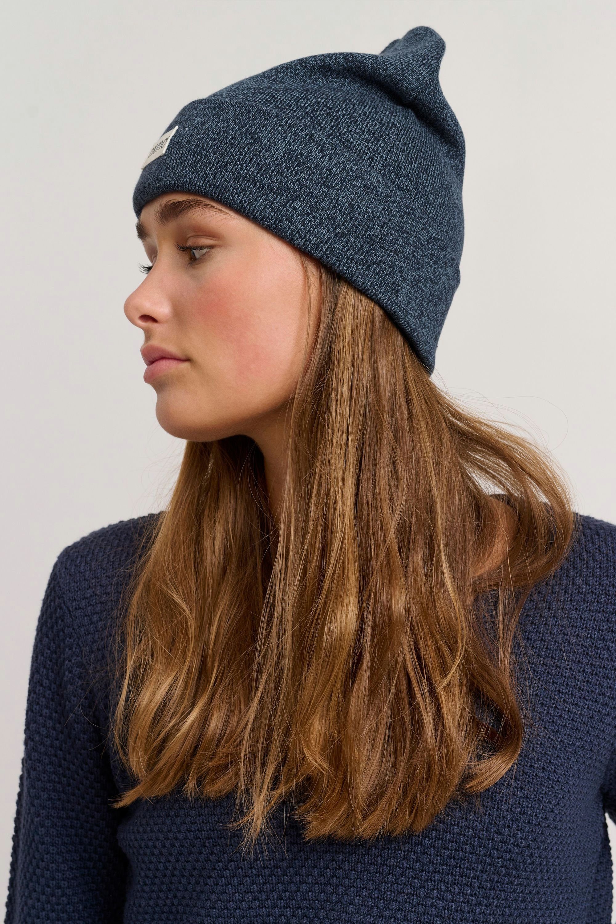 OXMO Beanie OXBiene Strickmütze mit Logobadge