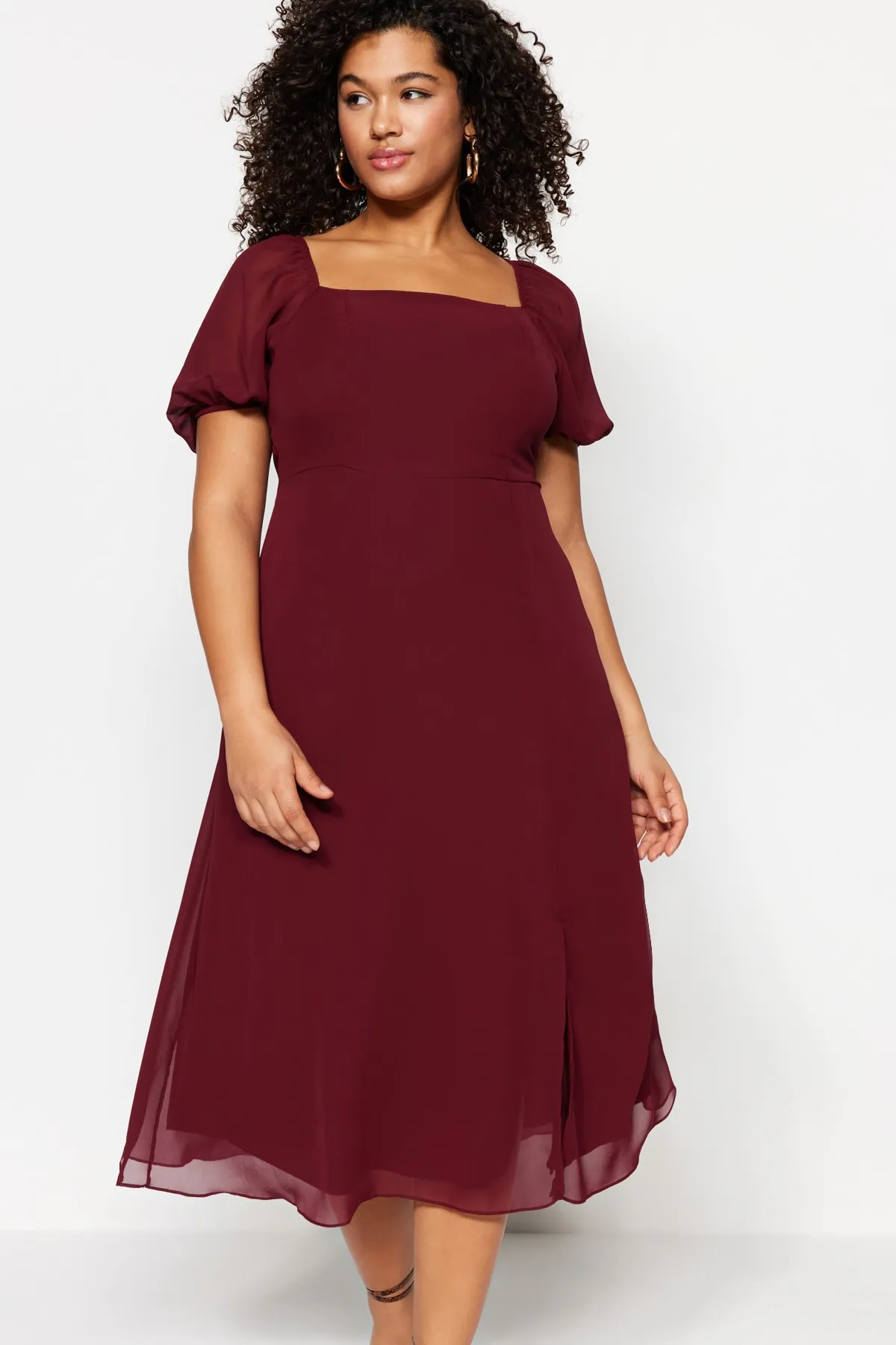 Trendyol Curve  Burgunderrotes gewebtes Kleid mit Schlitz TBBSS22AH0012