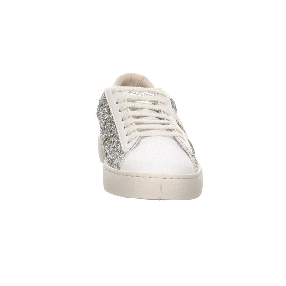 Victoria Plata Sneaker