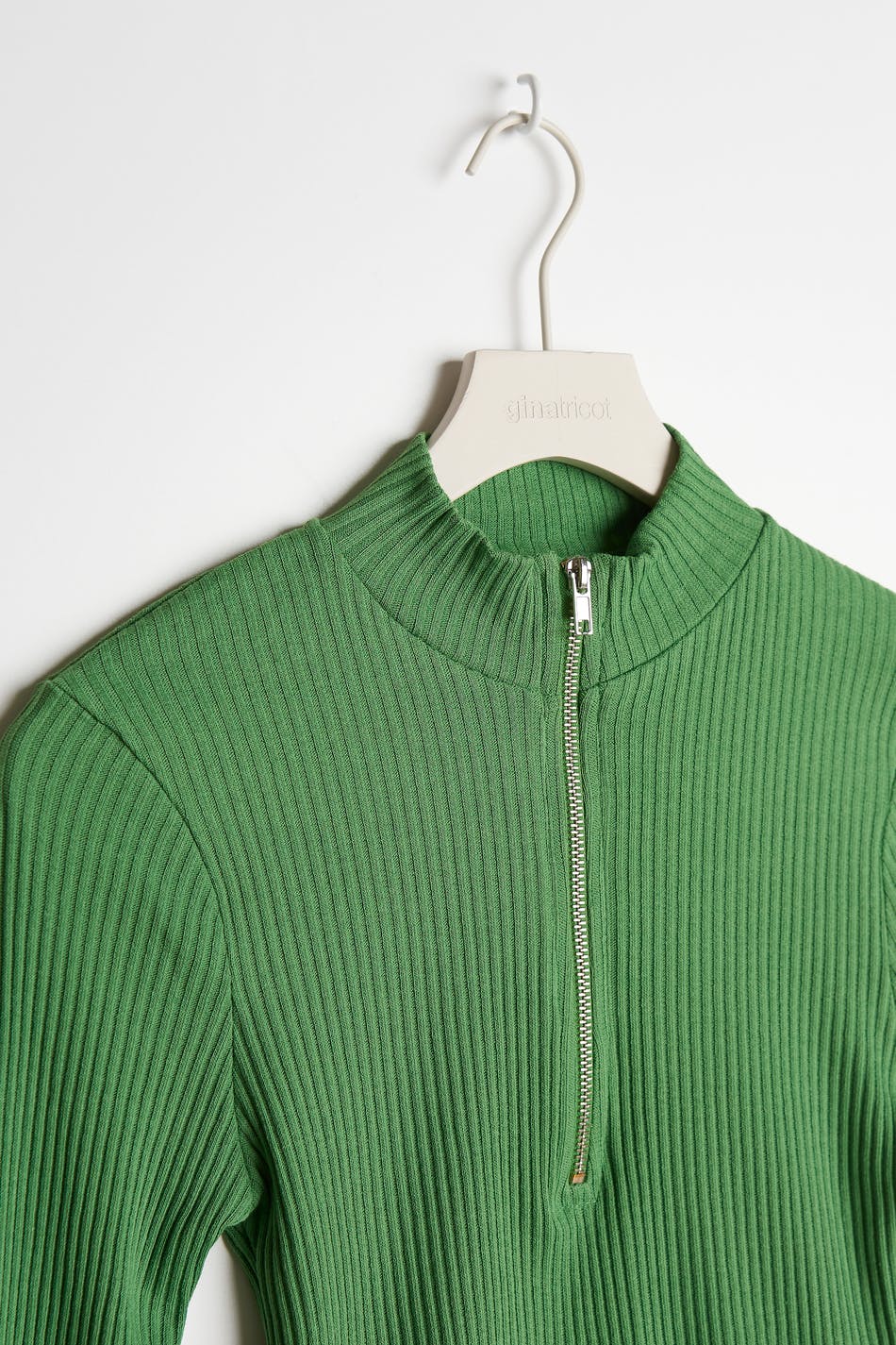 Ketty zip top