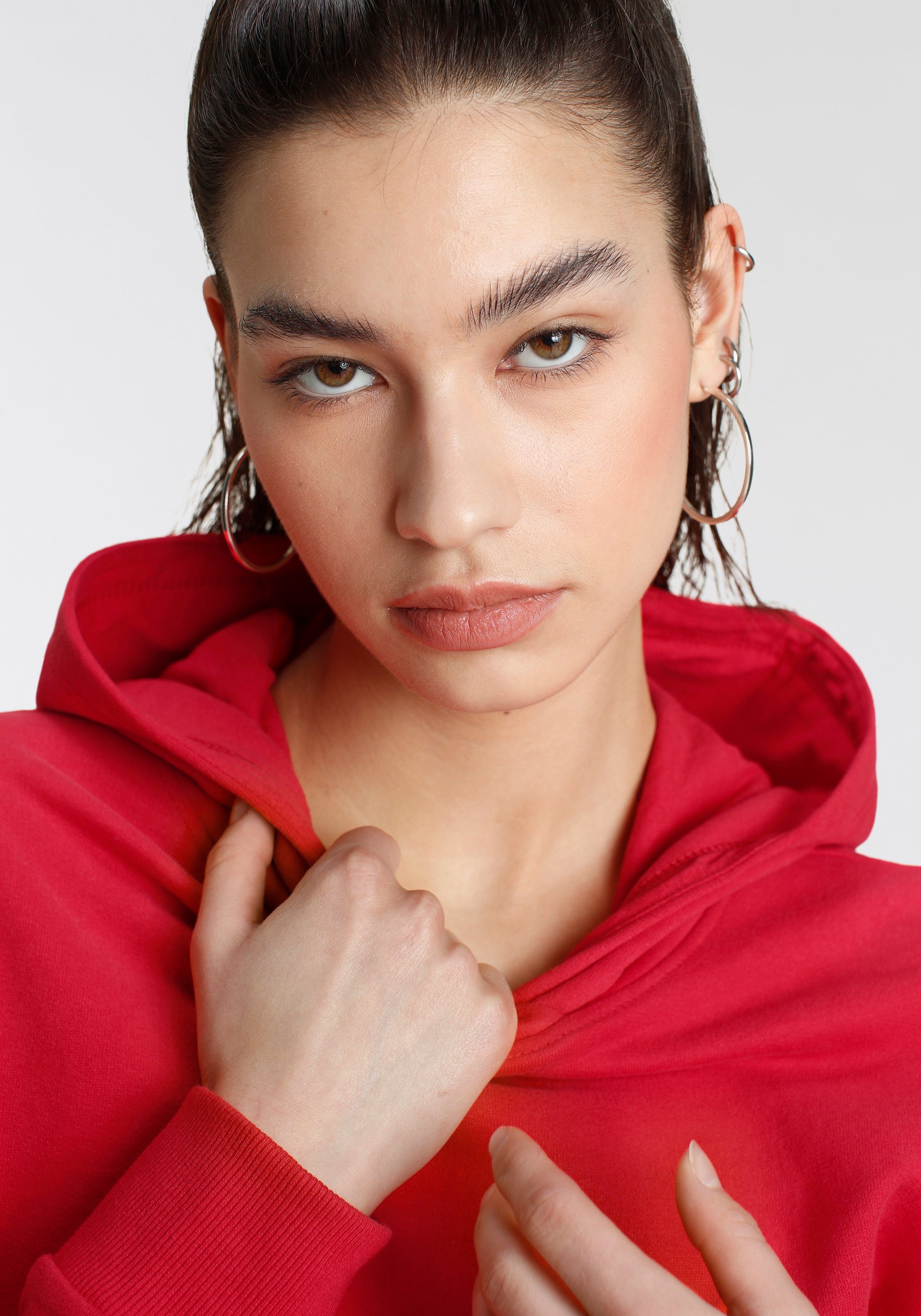 Tamaris Hoodie in trendigen Farben