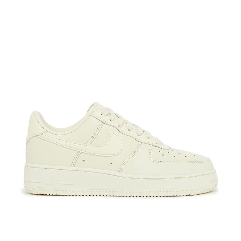 NIKE Wmns Air Force 1 '07 Fresh coconut milk/coconut milk