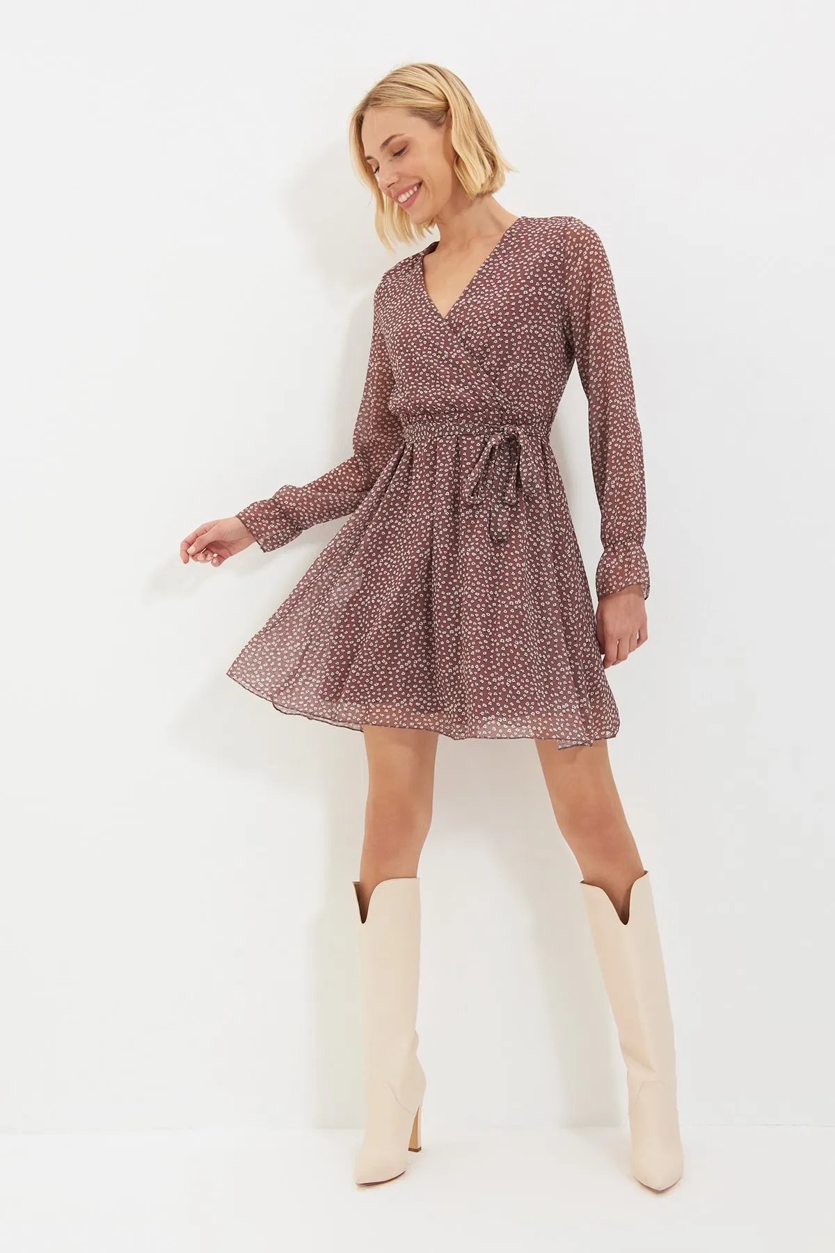 Trendyol Collection  Braunes zweireihiges Webkleid