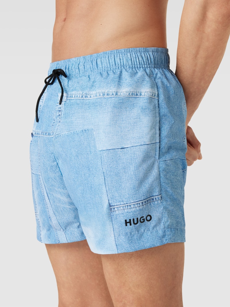 Badehose im Denim-Look Modell 'JEY' in hellblau