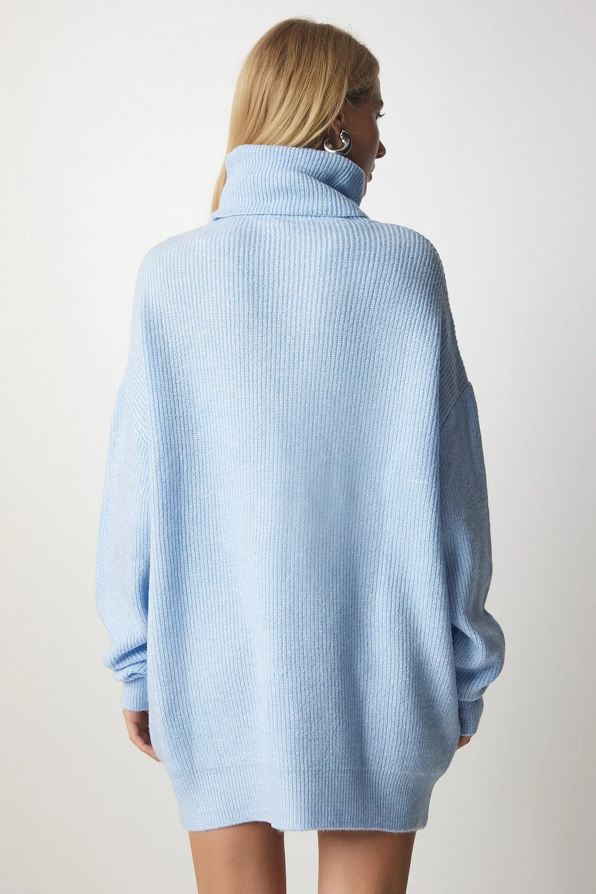 Happiness İstanbul  Hellblauer, langer Rollkragenpullover für Damen, Strickpullover MX00107