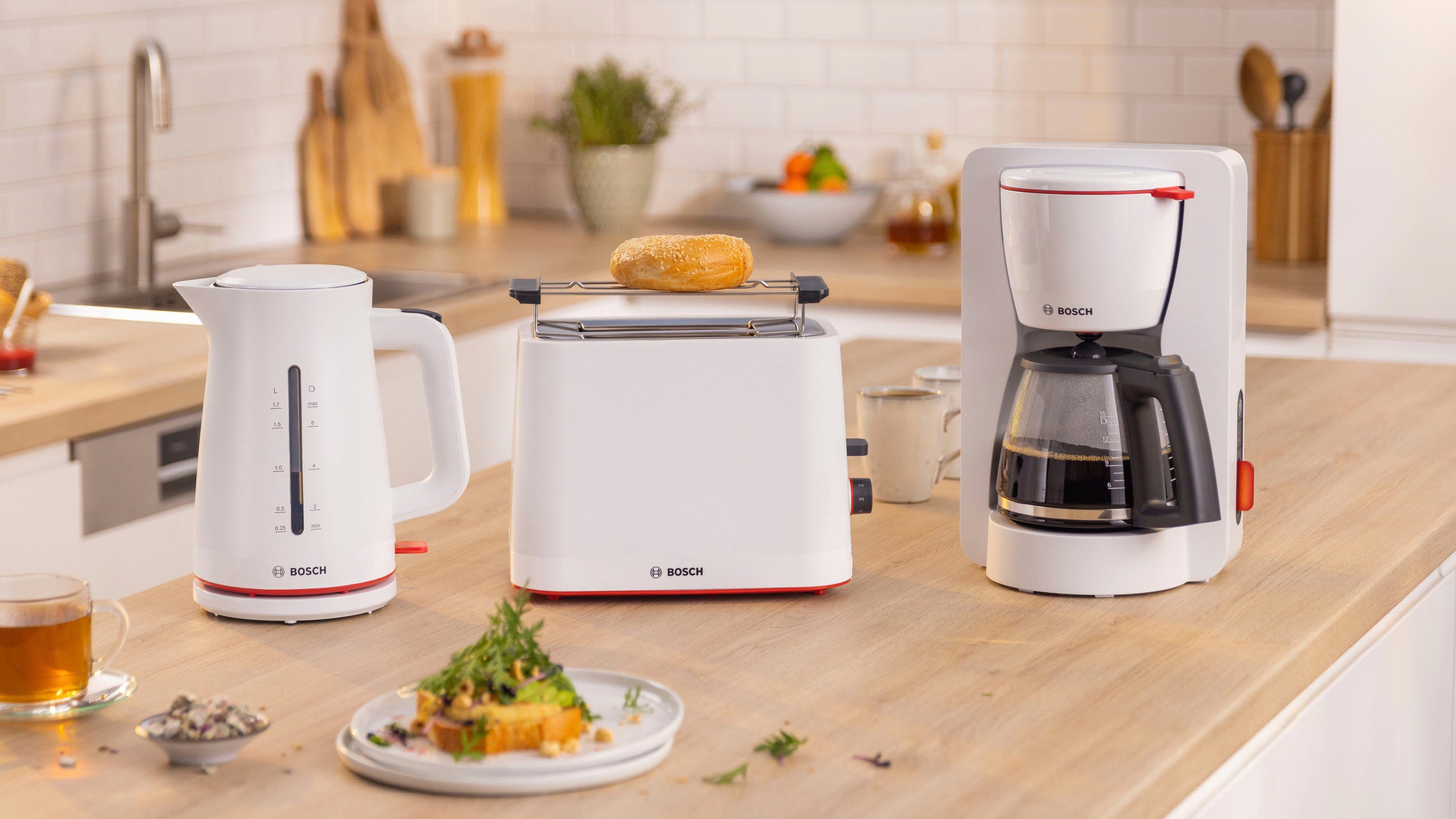 BOSCH Filterkaffeemaschine MyMoment TKA3M131, 1,25l Kaffeekanne, Papierfilter 1x4, 60min Warmhaltefunktion, Aroma intense, Entkalkungsprogramm, 1200 W