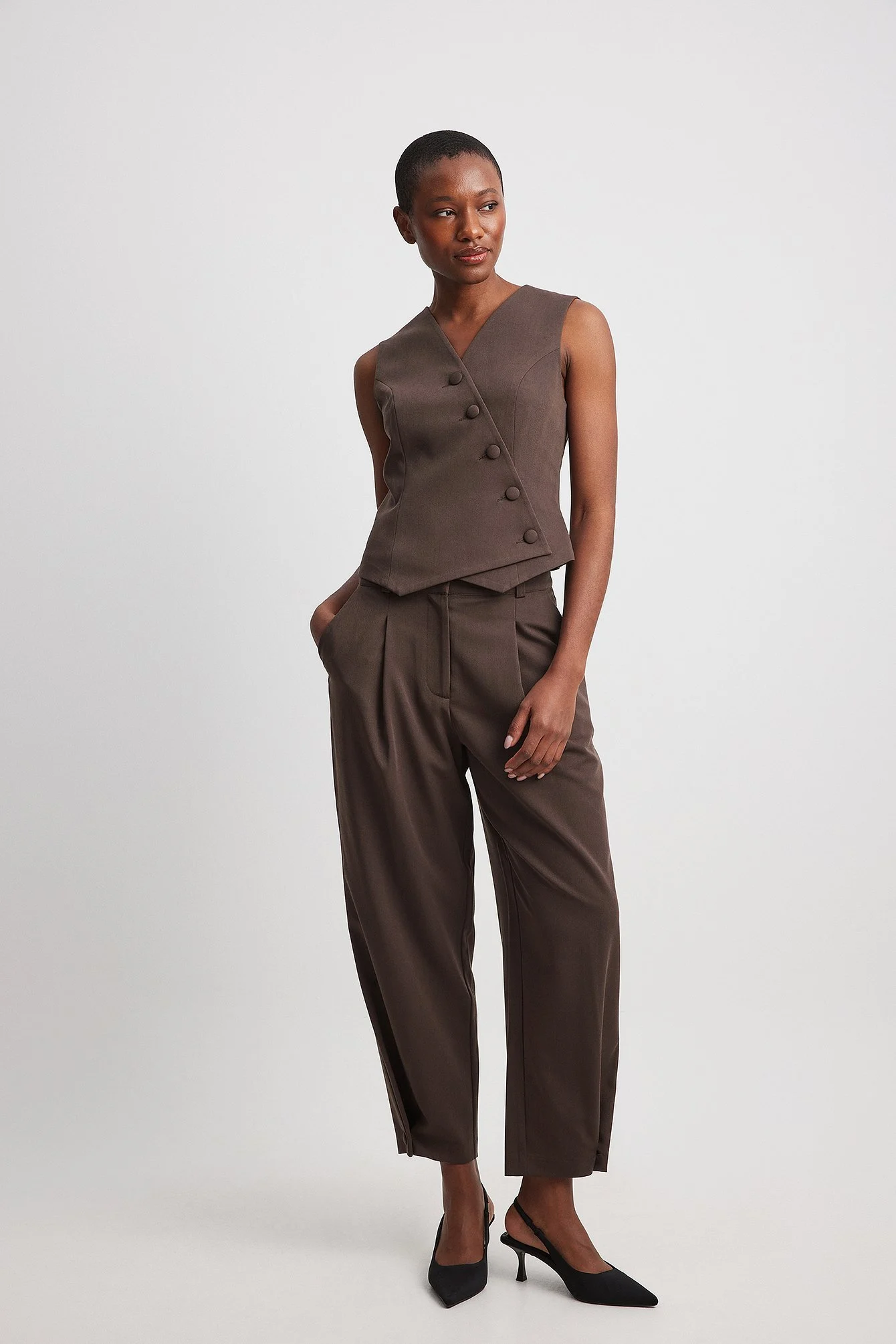 Karottenhose mit hoher Taille
