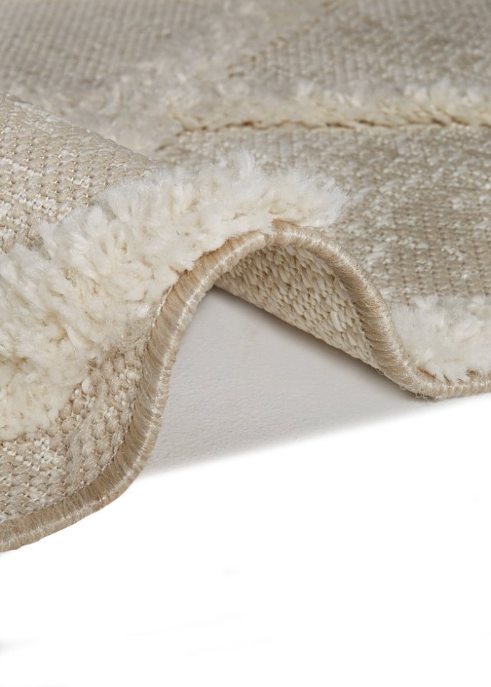 Hochflor Teppich mit plastischer Musterung