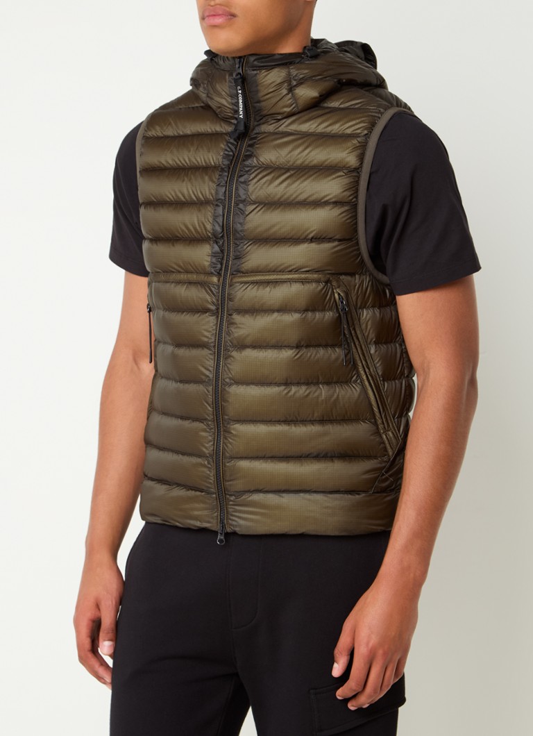 Vestă matlasată de la CP Company, umplută cu puf și prevăzută cu buzunare cu fermoar.