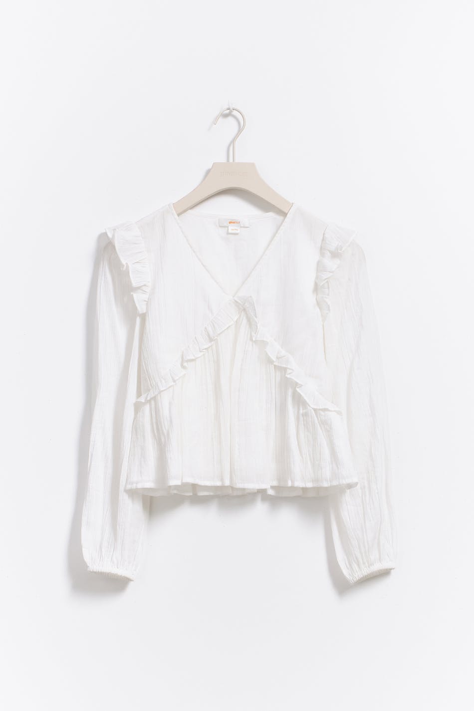 Y frill v blouse