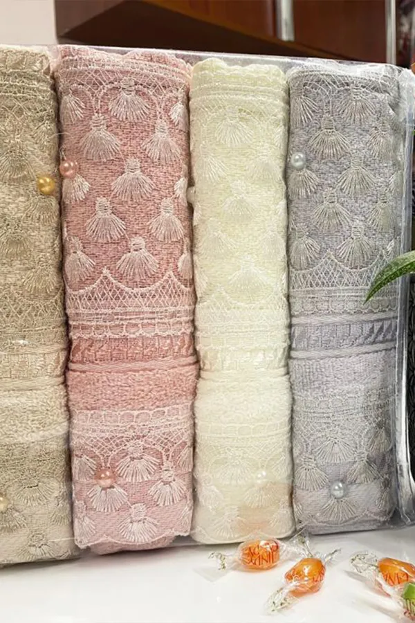 Çeyiz Diyarı  Derska Set mit 4 Spitzen-Mitgifthandtüchern