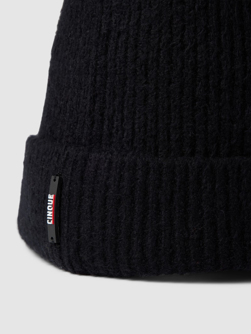 Beanie mit Label-Detail Modell 'Oresto' in schwarz