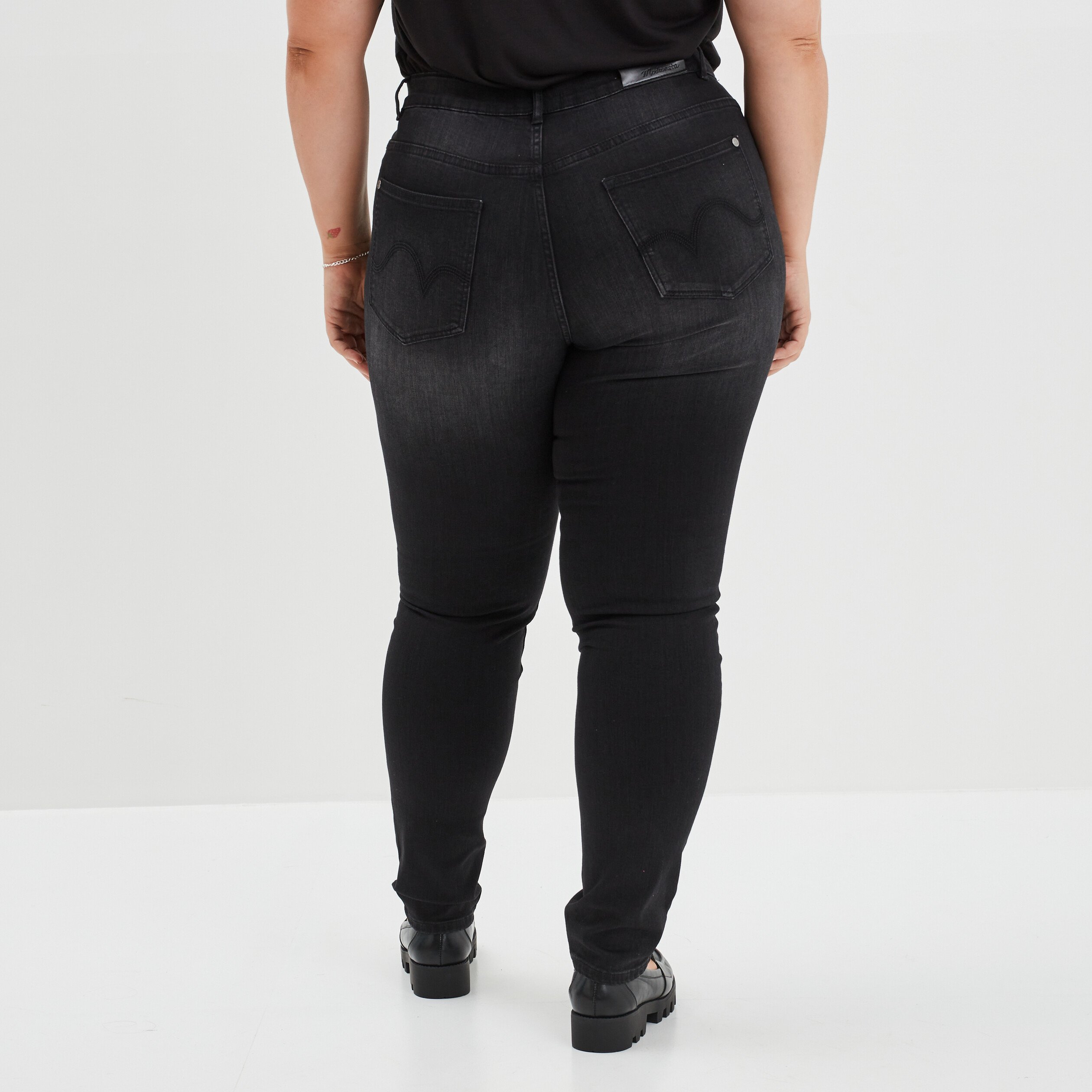 Jeans slim taille ajustable denim noir femme grande taille | La Halle