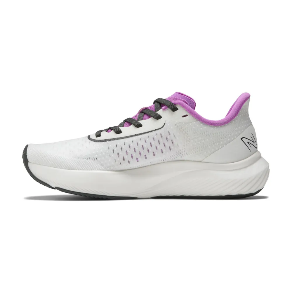 New Balance FuelCell Rebel v3 WFCXCW3-B / weiss